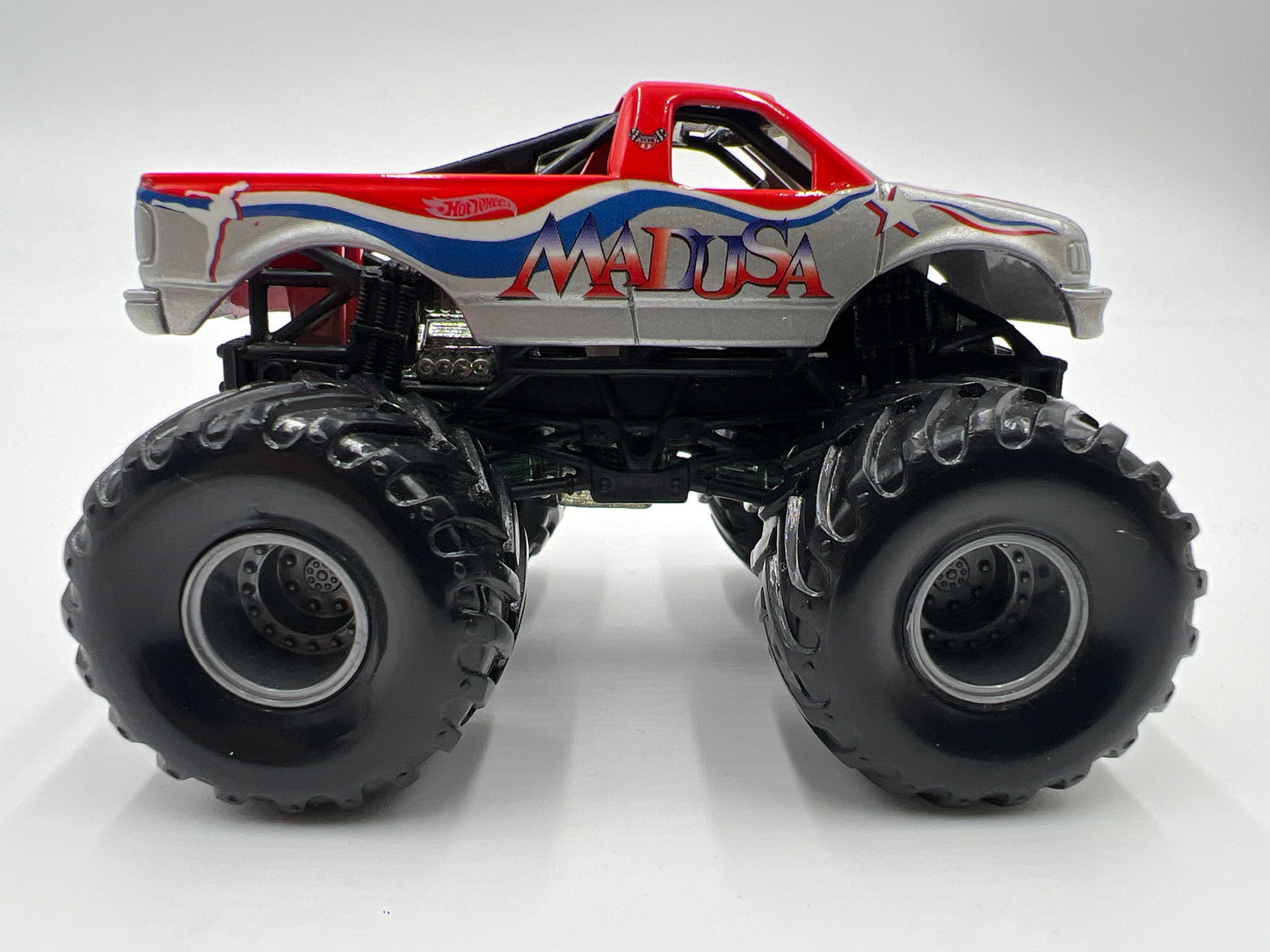 Hot Wheels 1:64 Monster Jam Small Wheel/Metal Base Madusa Loose