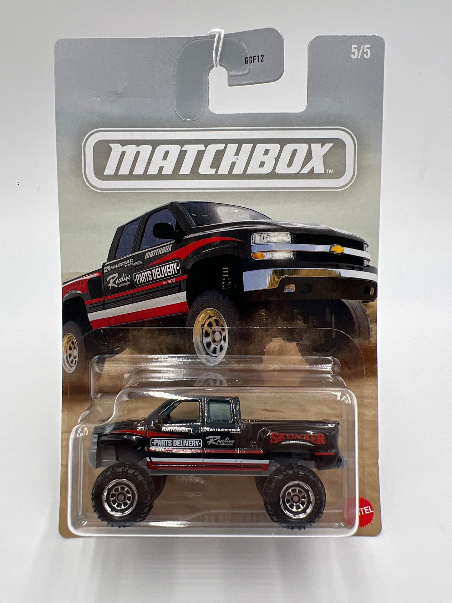 2025 Matchbox Parts Delivery Trucks #5 Chevrolet Silverado 4x4 Black Skyjacker 157F