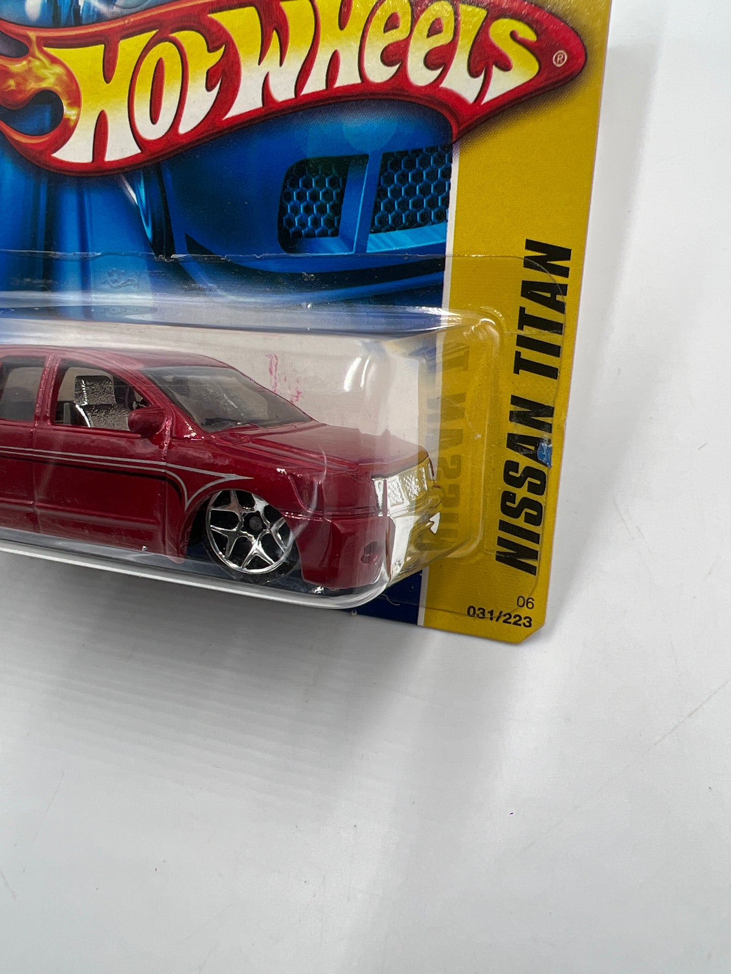 2006 Hot Wheels New Models #31 Nissan Titan Red Short Card W/Protector