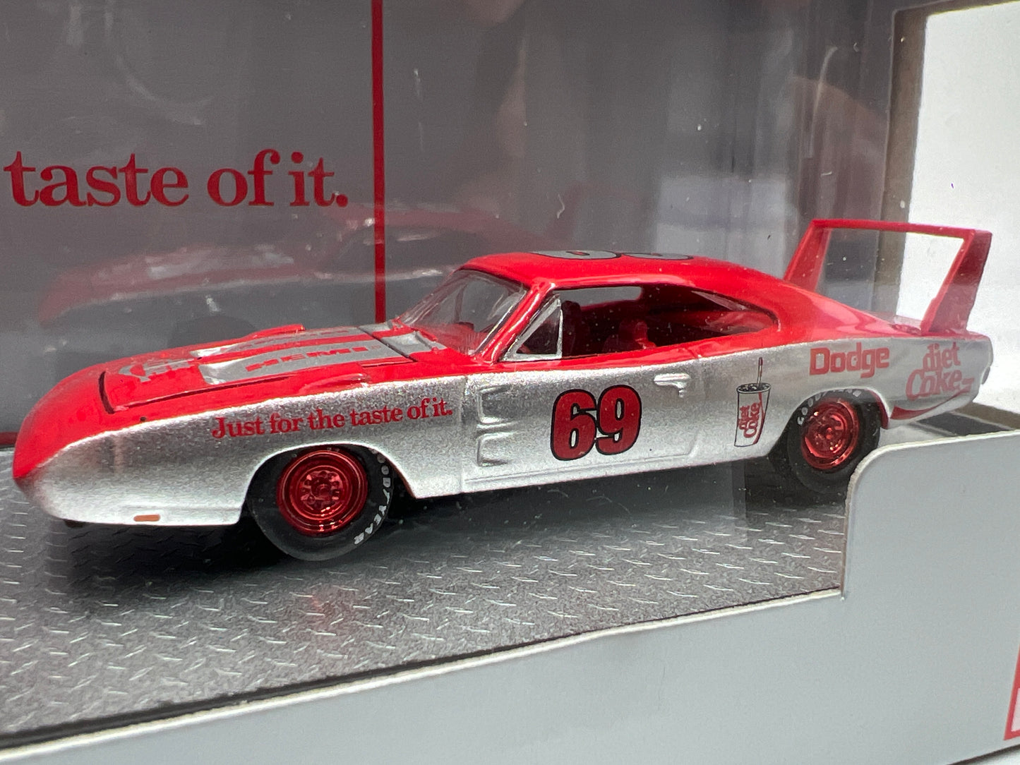 M2 Machines Auto Haulers CHASE Diet Coke 1966 Dodge L600 COE & 1969 Dodge Charger Daytona Hemi TW12