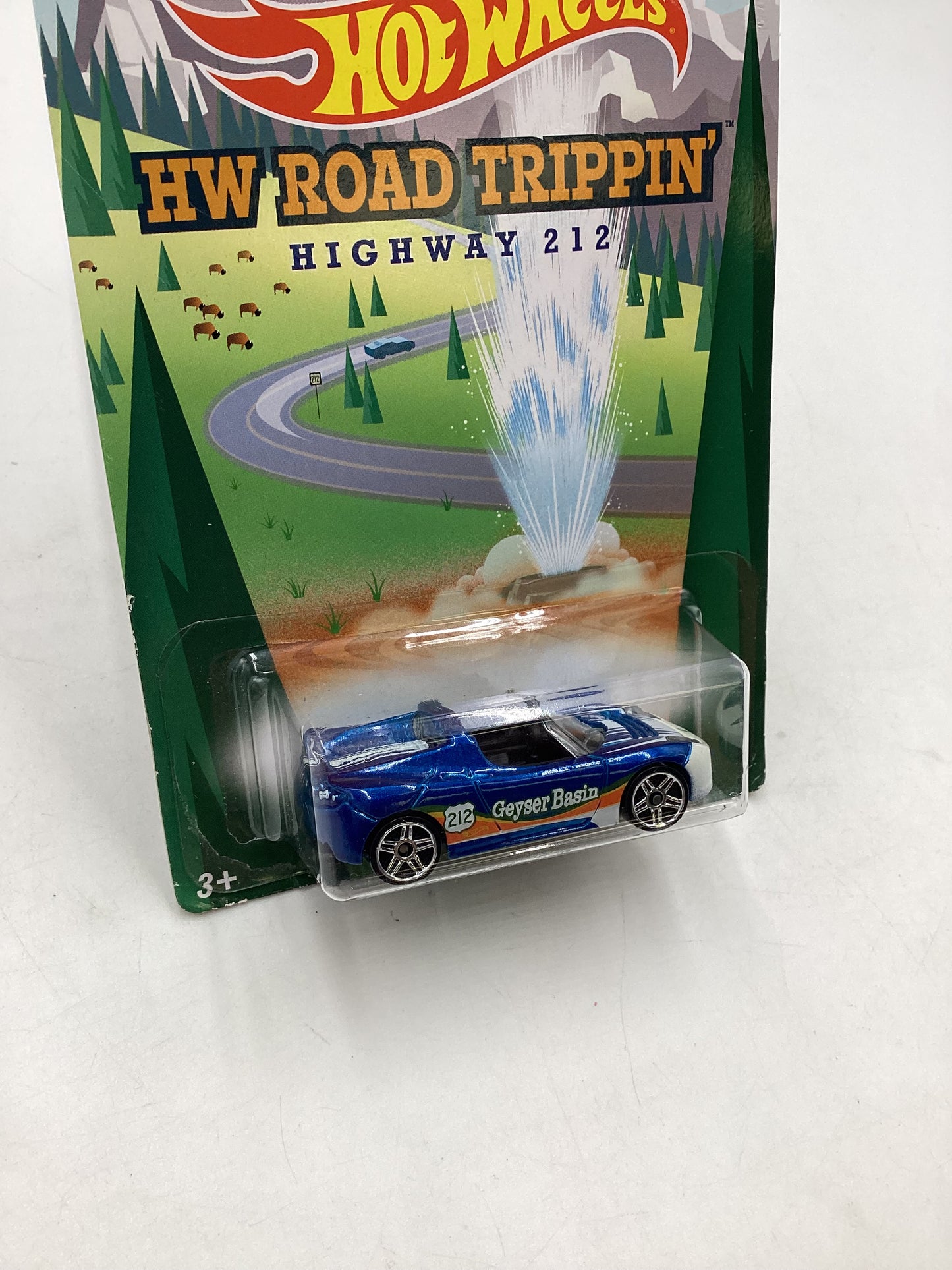 Hot Wheels 2014 Road Trippin HWY 212 Tesla Roadster #31 (Card Not Perfect) 155C