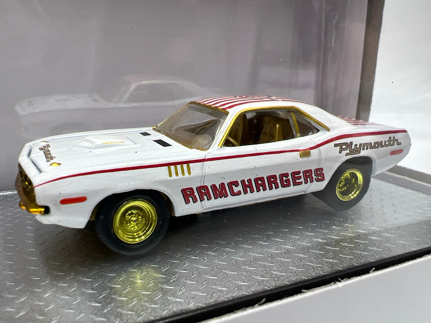 M2 Machines Auto Haulers CHASE Ramchargers 1966 Dodge L600 COE & 1971 Plymouth Hemi Cuda R66