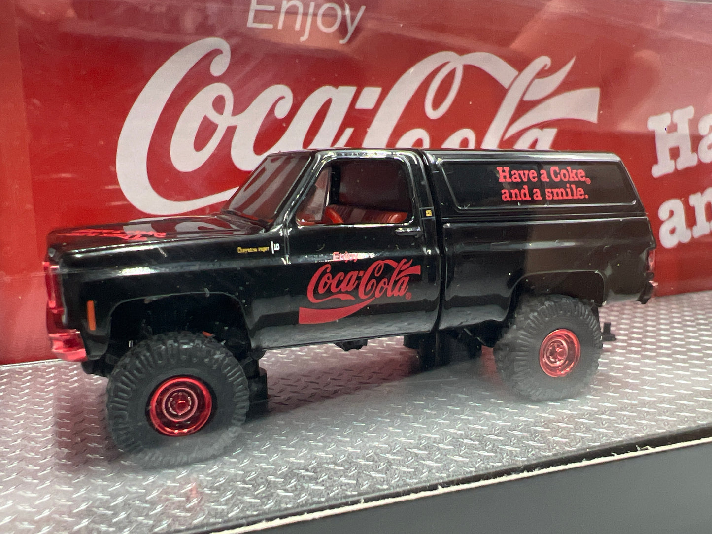 M2 Machines Auto Haulers CHASE Coca Cola 1973 Chevrolet Cheyenne Super 10 4x4 & 1985 Chevrolet Camaro IROC-Z TW07