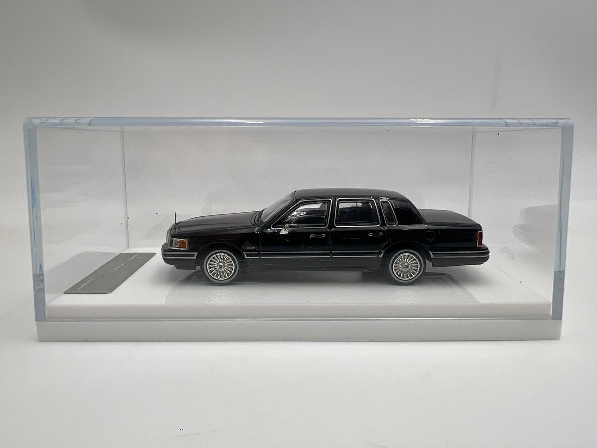 MK Miniatures 1/64 Scale Lincoln Town Car Black