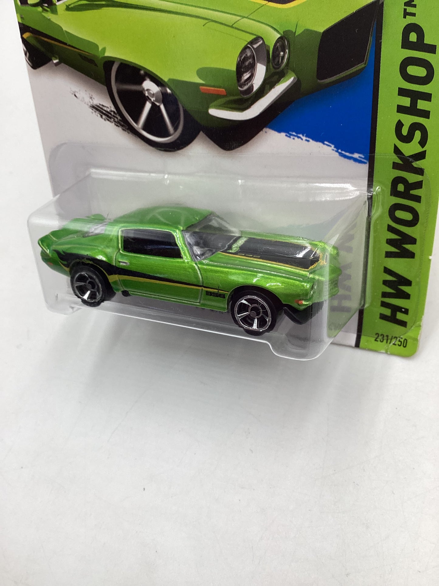 2014 Hot Wheels #231 Green 70 Camaro 18H