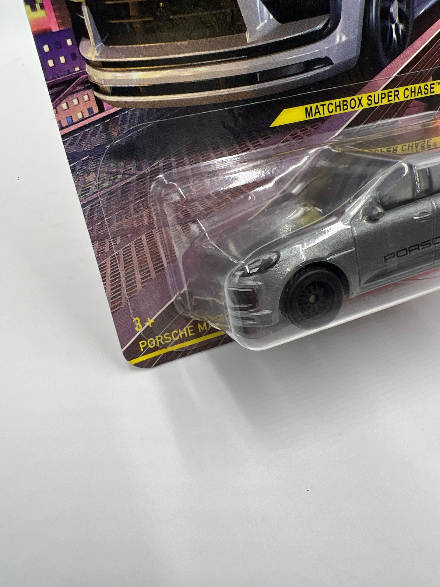 Matchbox Super Chase Porsche Macan S Gray W/Protector