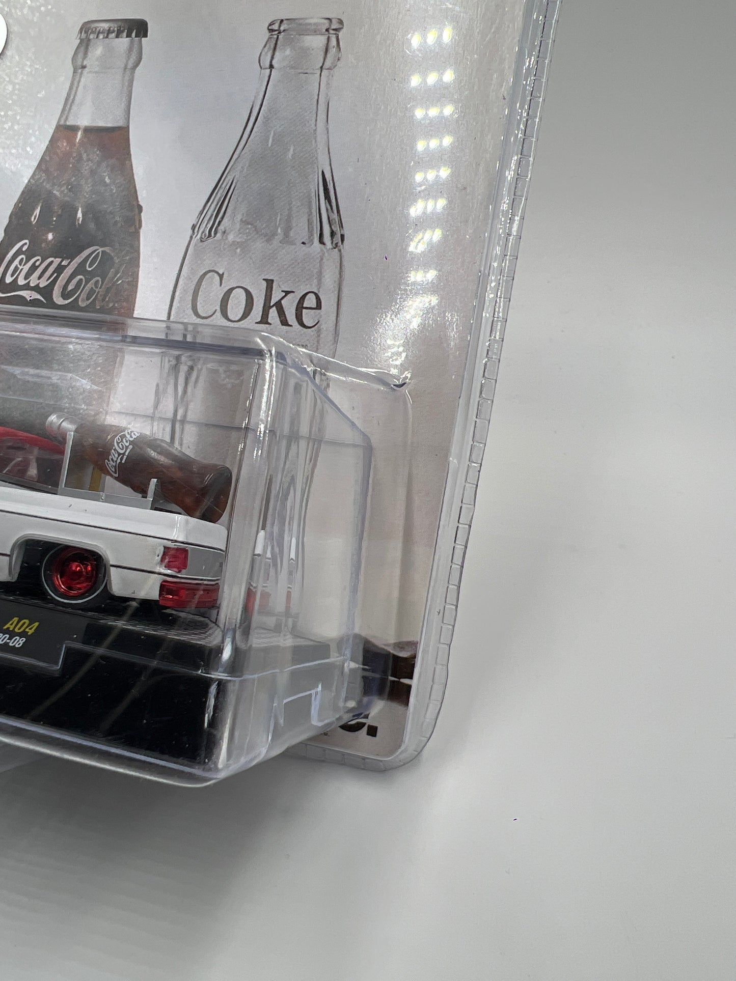 M2 Machines Coca Cola CHASE 1973 Chevrolet Cheyenne 10 White A04