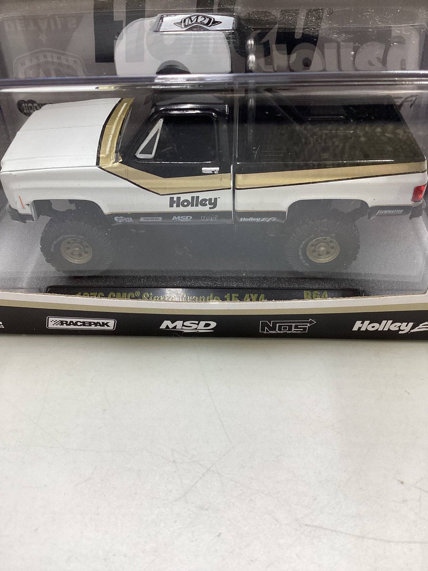 M2 Machines Holley 1976 GMC Sierra Grand 15 4x4 R64