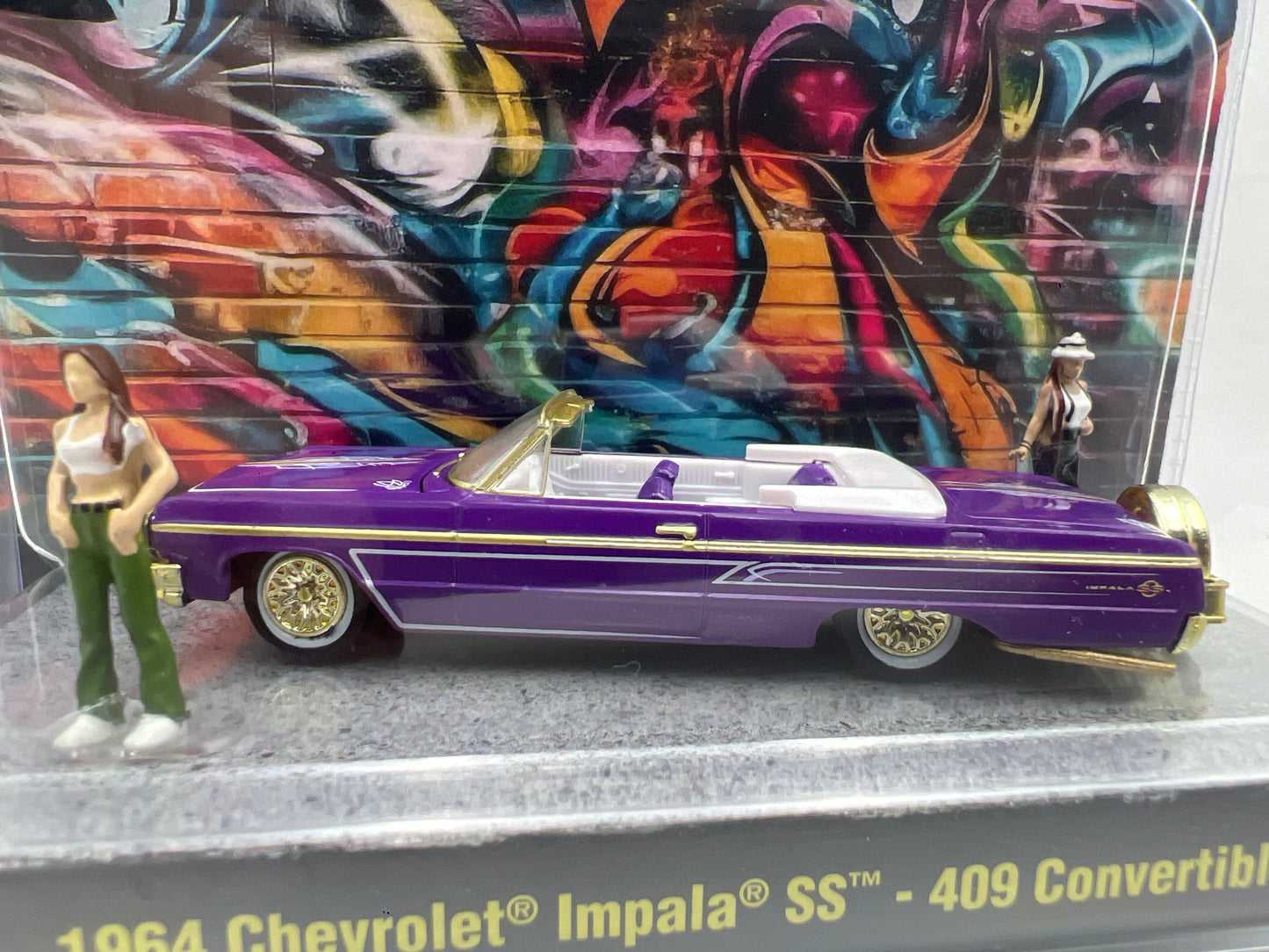 M2 Machines MJS02 MiJo Exclusives CHASE Diorama 1964 Chevy Impala SS 409 Convertible