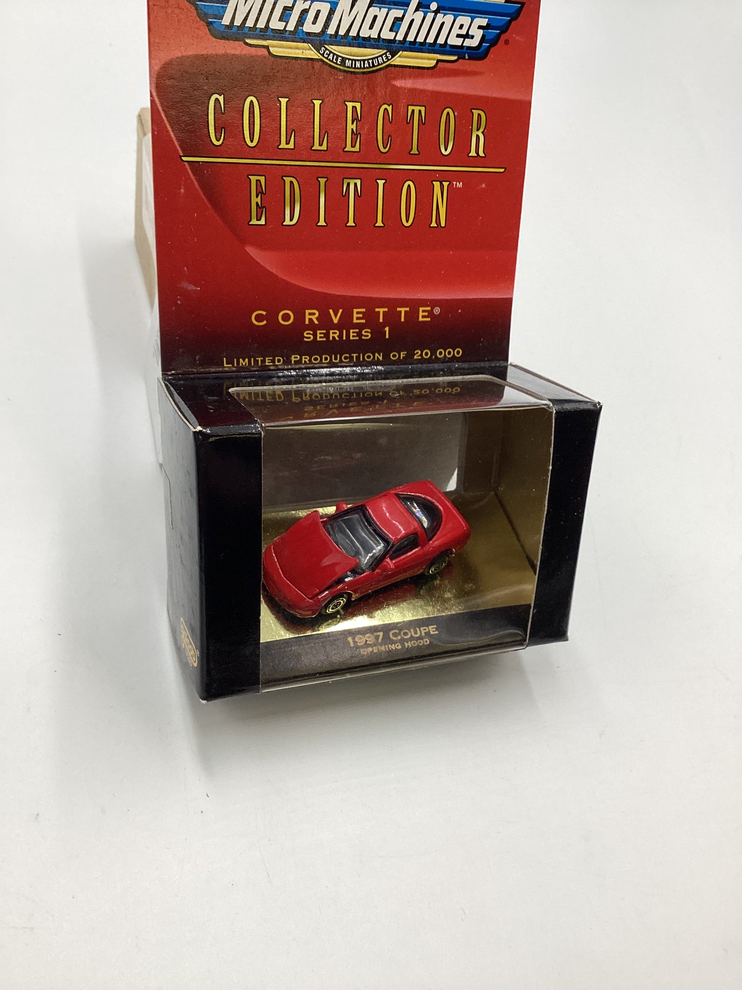 Micro Machines Collectors Edition Corvette Series 1 1997 Coupe Red 1/20000 SR CE 14