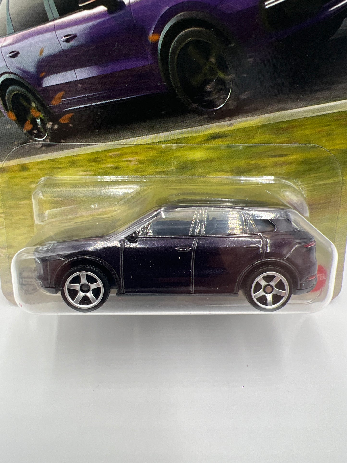 Matchbox #19 Porsche Cayenne Turbo Purple 212D