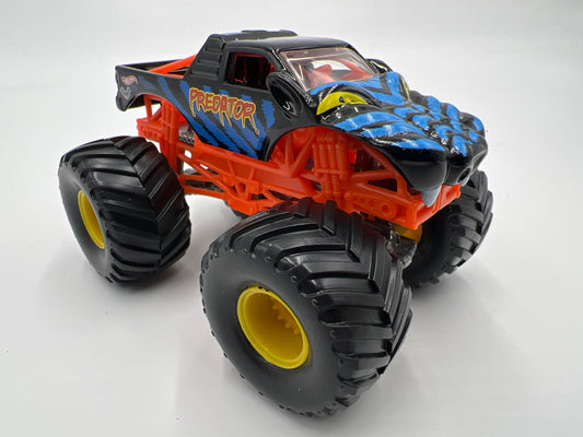 Hot Wheels 1:64 Monster Jam Small Wheel/Metal Base Predator Loose