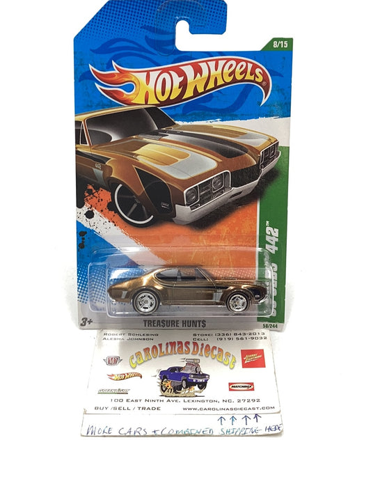 2011 hot wheels super treasure hunt #58 68 Olds 442 W/ Protector