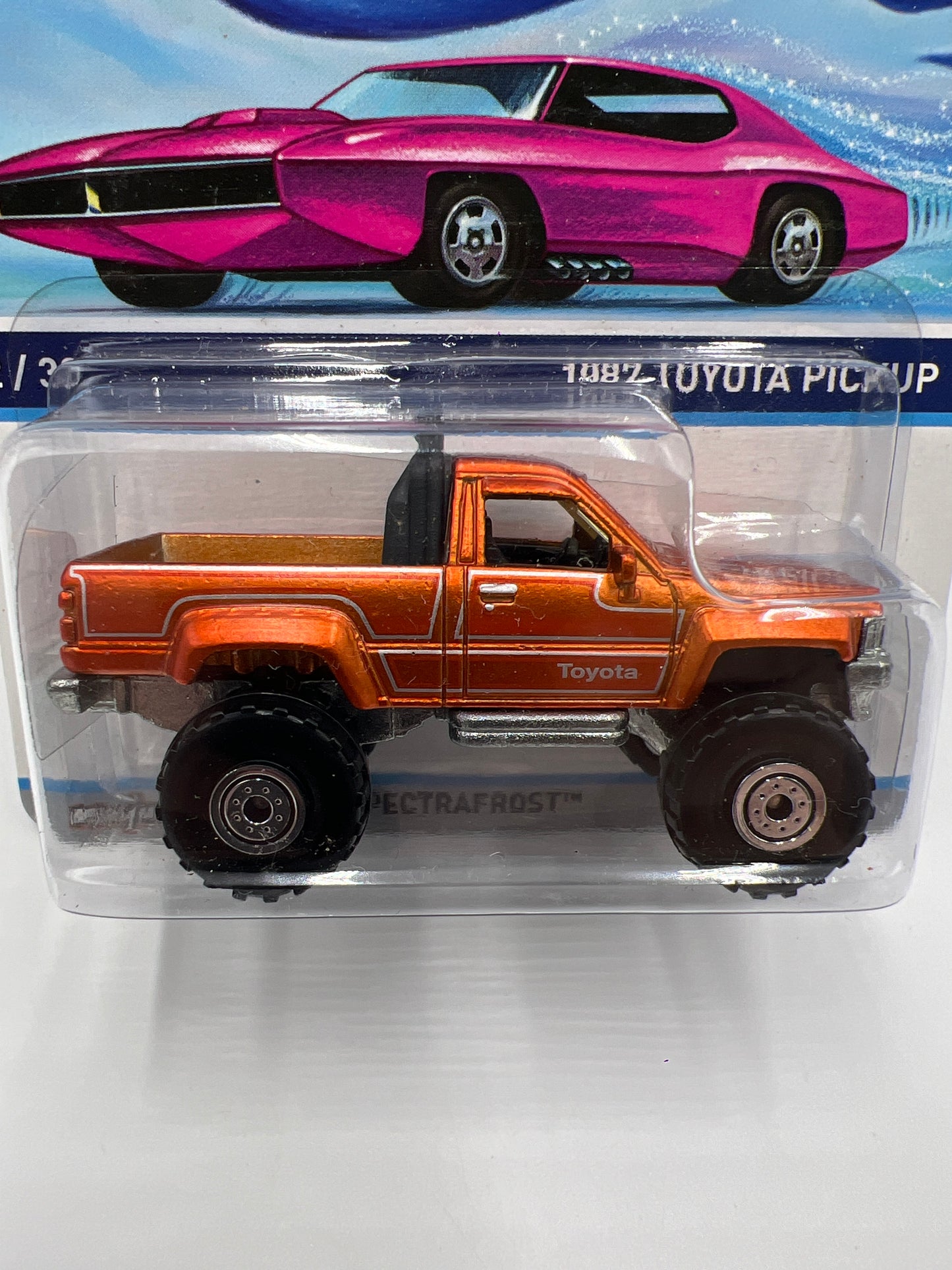 Hot Wheels Cool Classics #2 1987 Toyota Pickup Spectrafrost Orange W/Protector