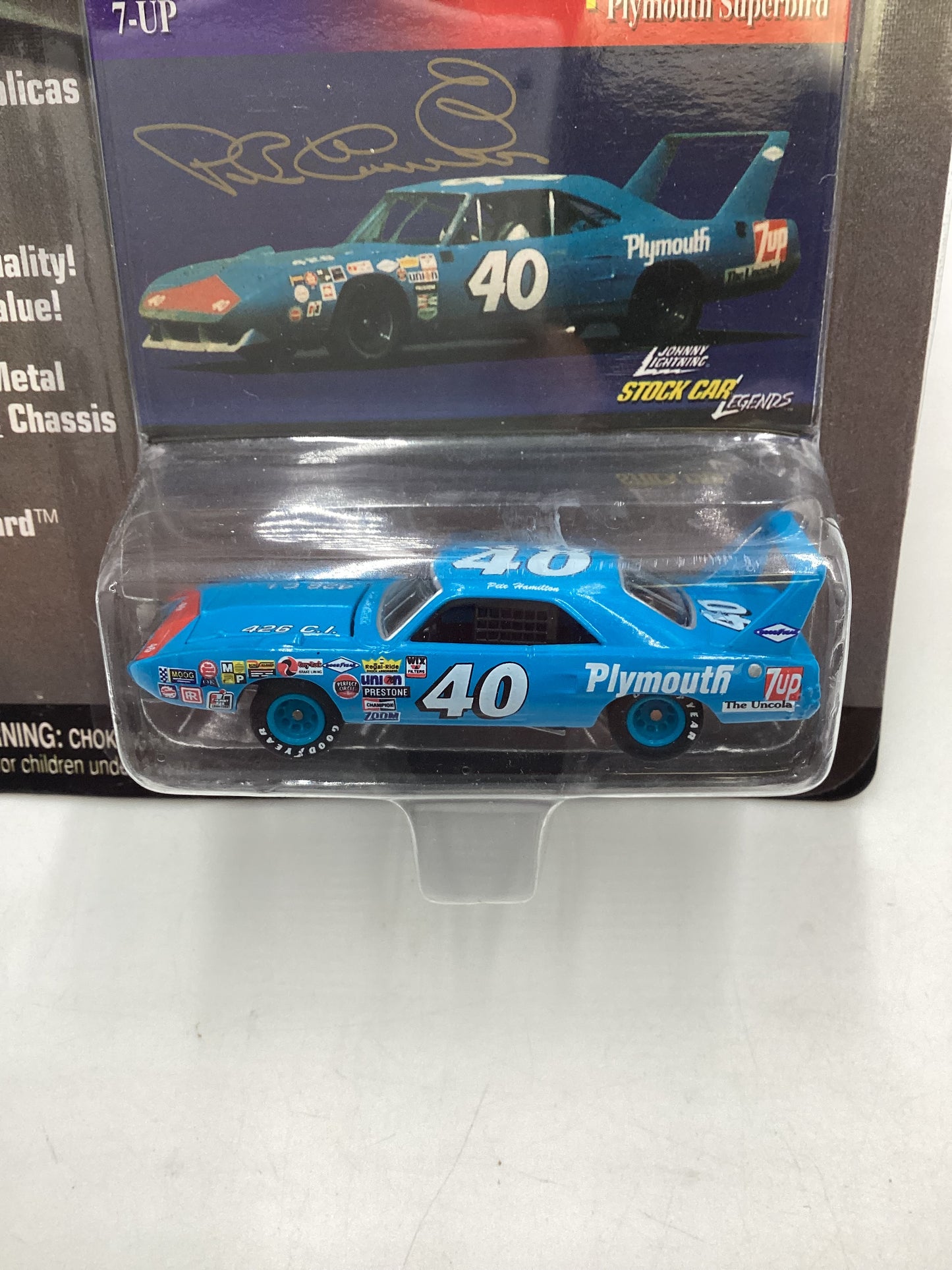 Johnny lightning Stock Car Legends #40 Pete Hamilton Plymouth Superbird 186B