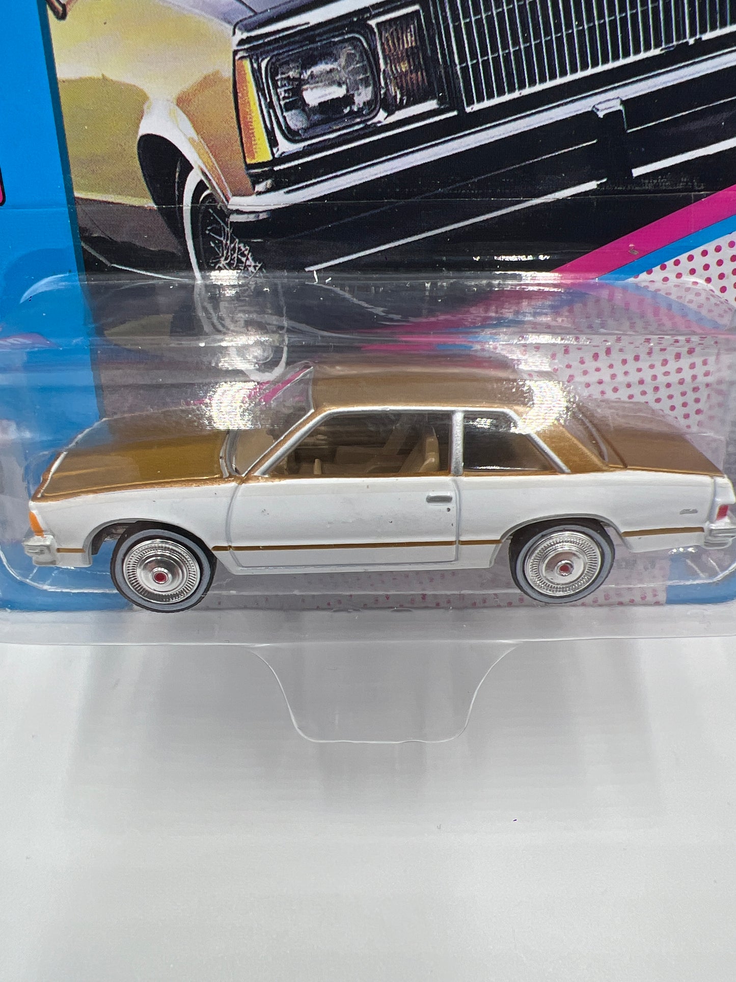 Johnny Lightning 80s Muscle Release 3 Version A 1/2500 1980 Chevy Malibu White/Gold