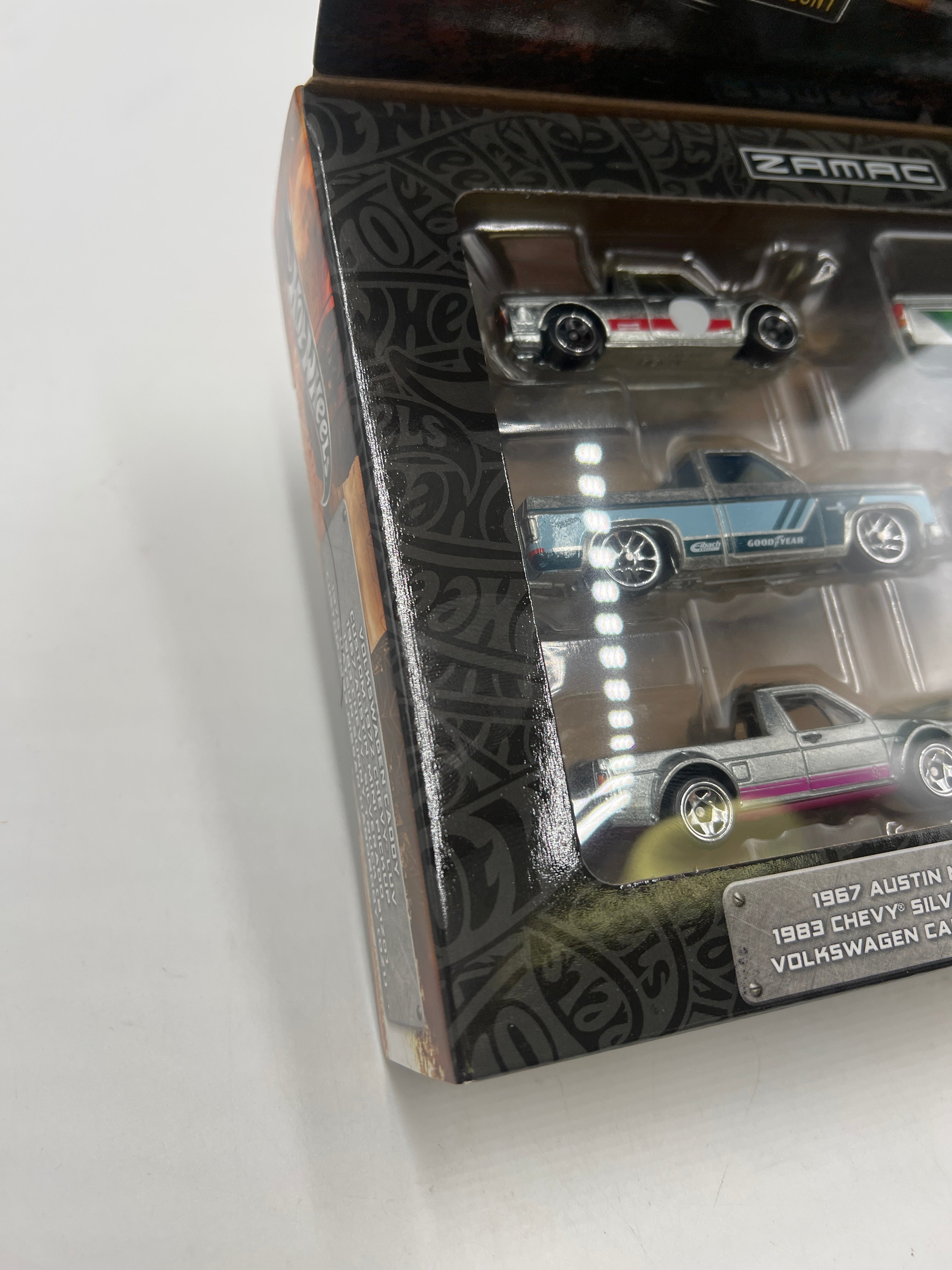 Hot Wheels ブラック フレイムスデザイン コンベンションカー2台セット 2024 Hot Wheels Walmart Exclusive Zamac Trucks Box Set of 6