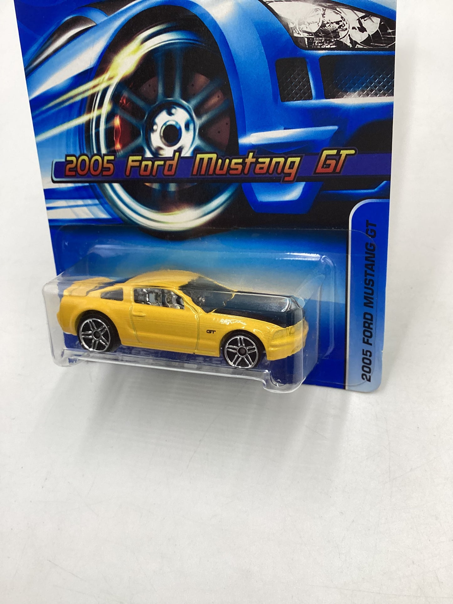 2006 Hot Wheels #184 2005 Ford Mustang GT