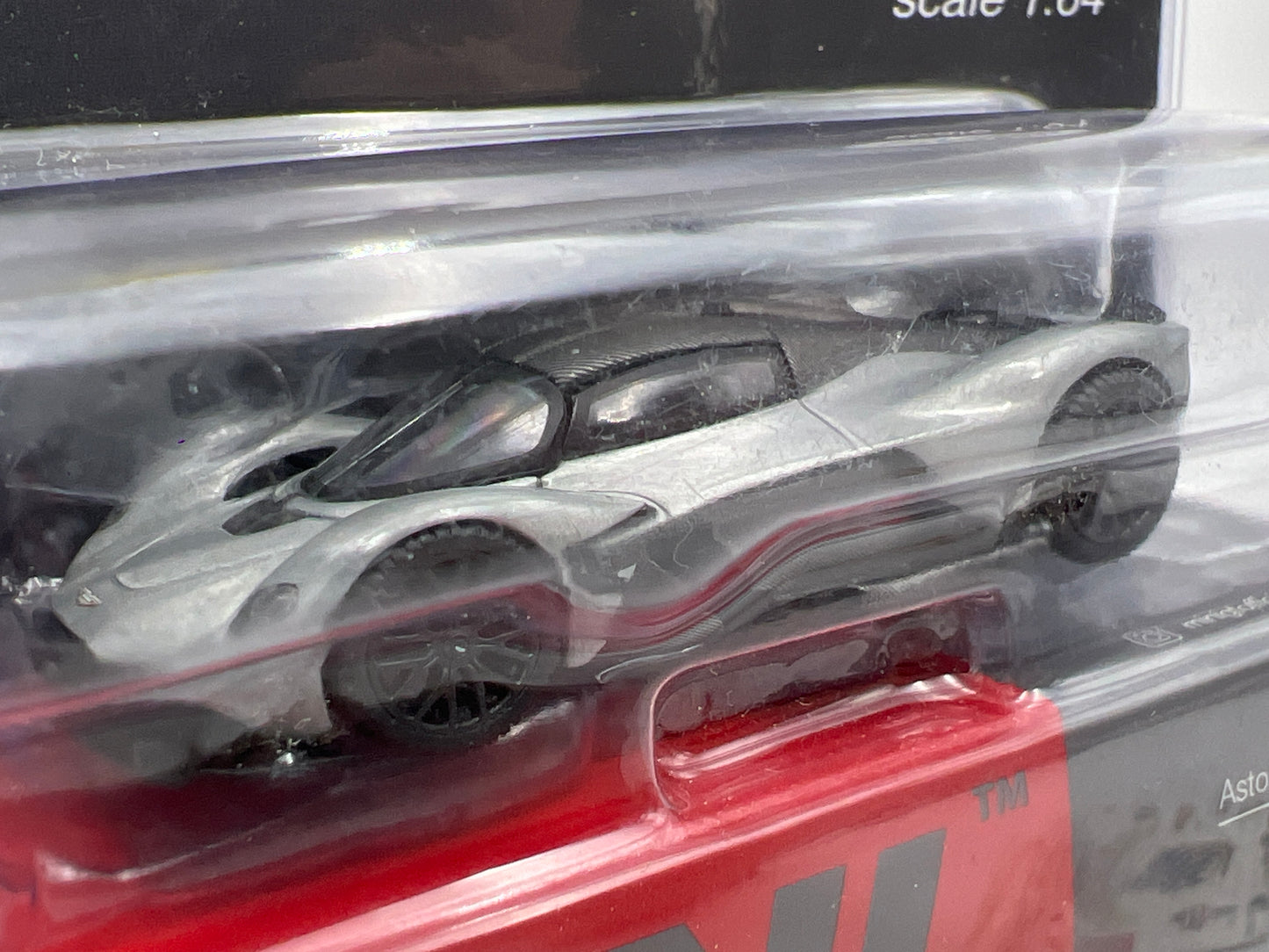 Mini GT Mijo Exclusives #766 CHASE Aston Martin Valkyrie