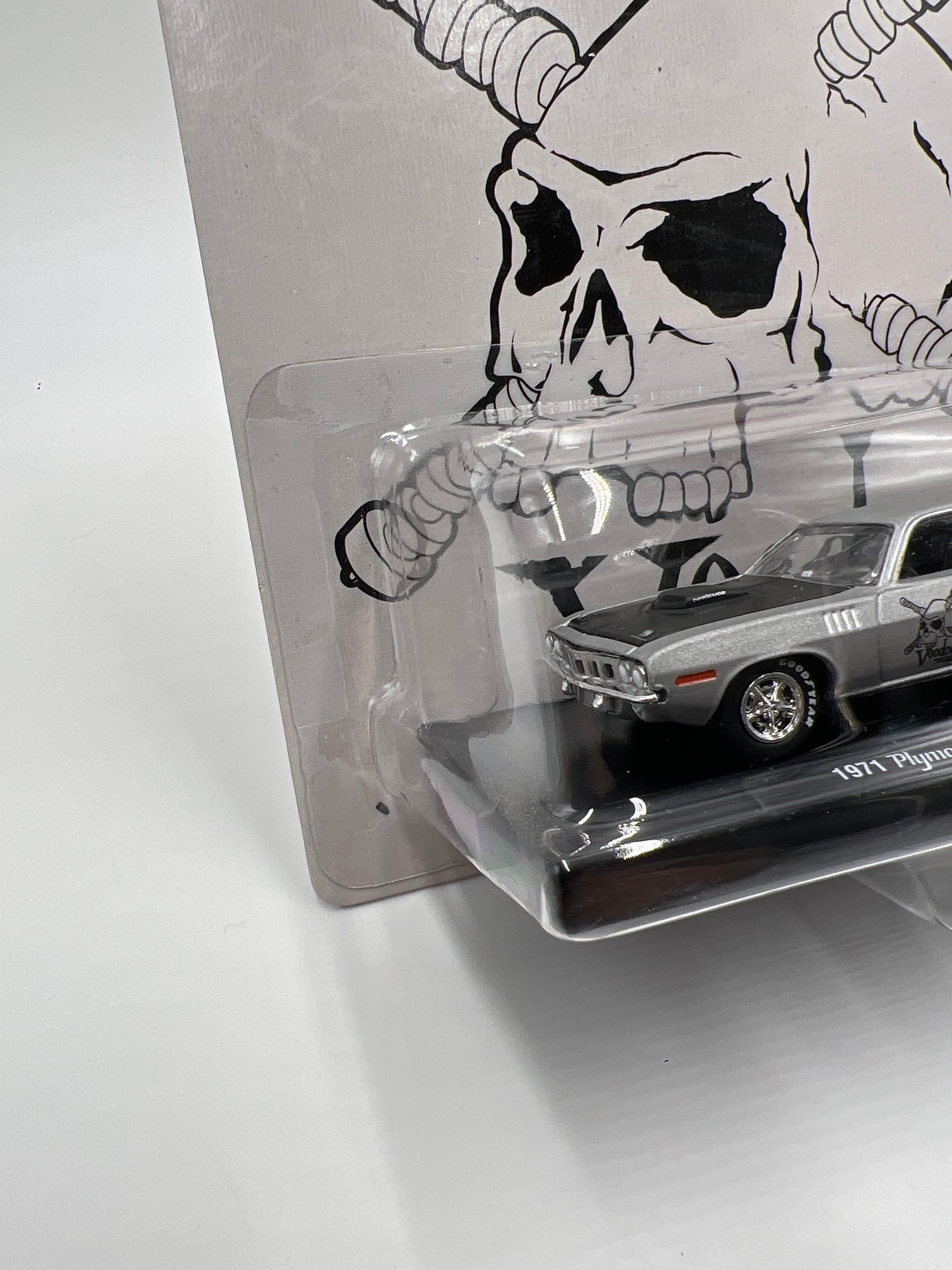 M2 Machines Auto Drivers 1971 Plymouth Hemi Cuda Silver/Black Lunati R86 193B