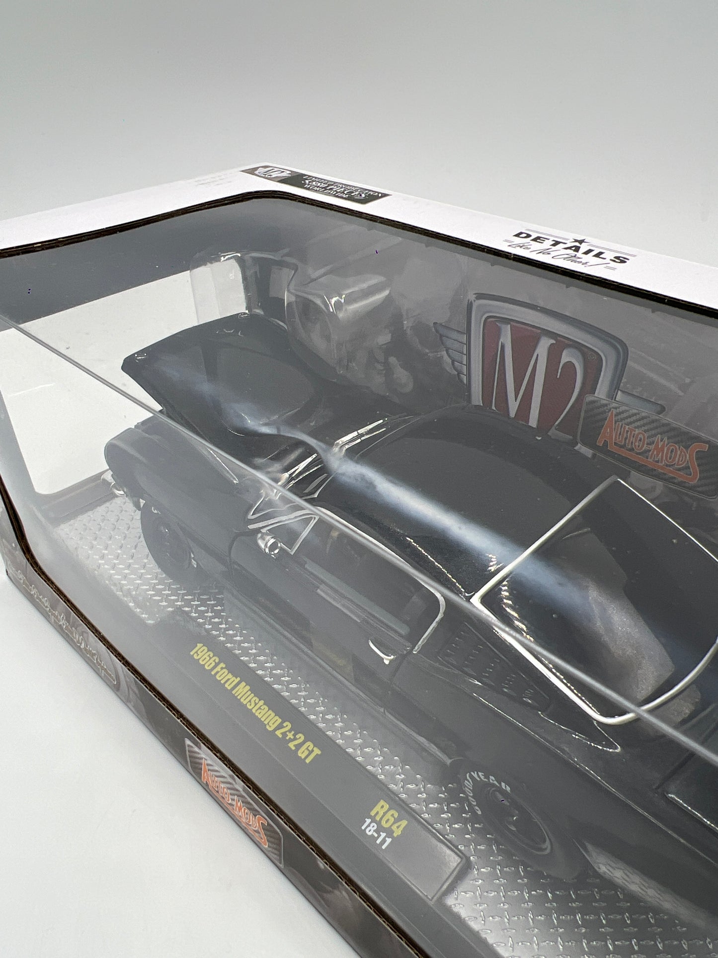M2 Machines 1/24 Auto-Mods 1966 Ford Mustang 2+2 GT Black R64