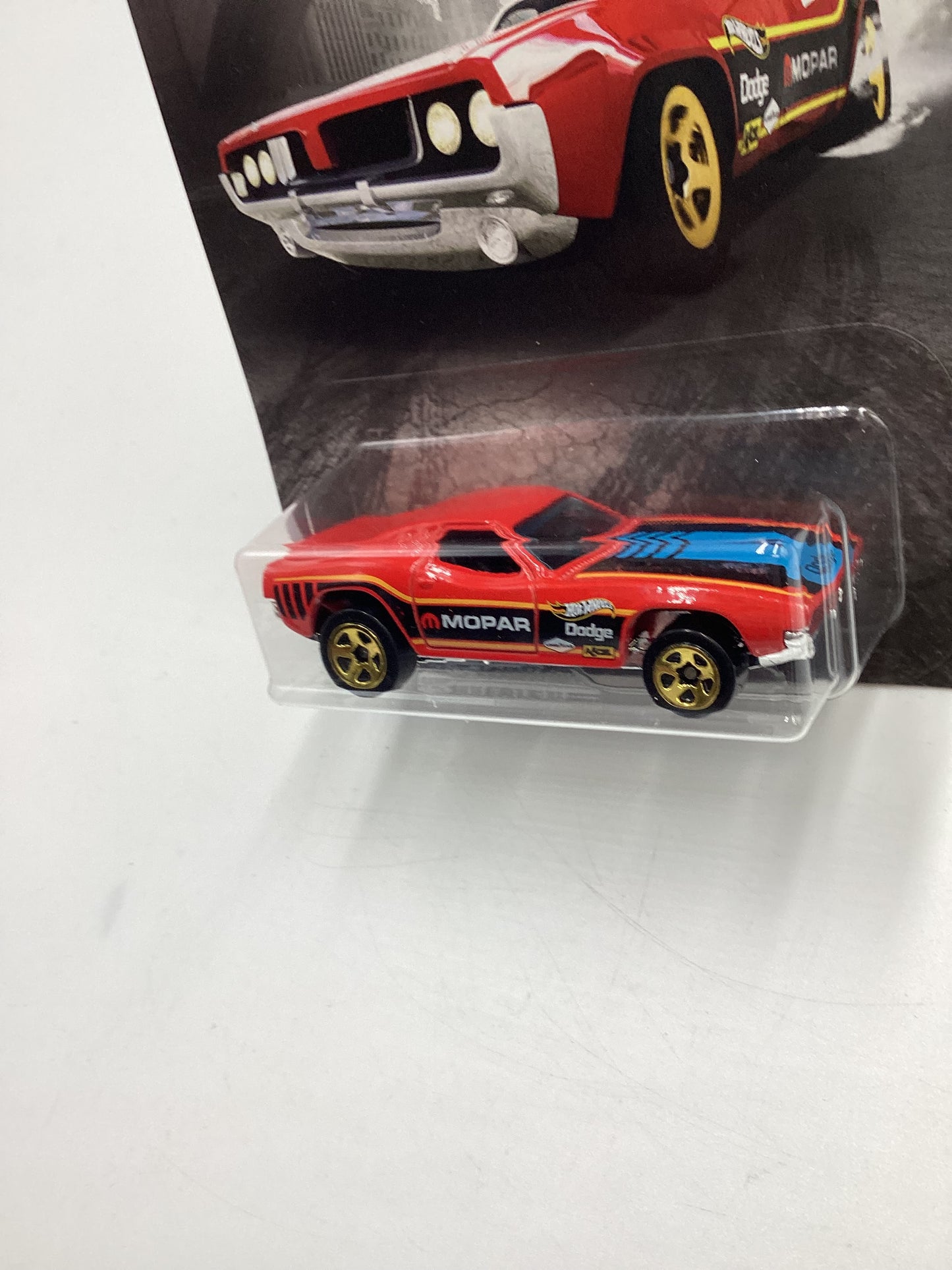 Hot wheels Exclusive Mopar Series #6 Dixie Challenger Red