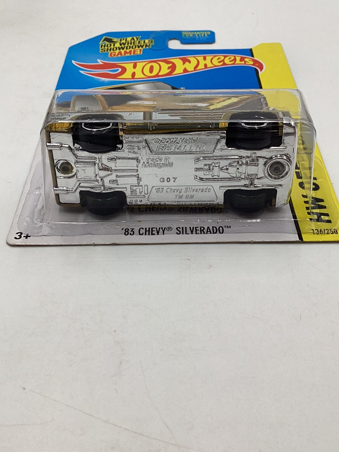 2014 hot wheels Super Treasure Hunt #136 83 Chevy Silverado with