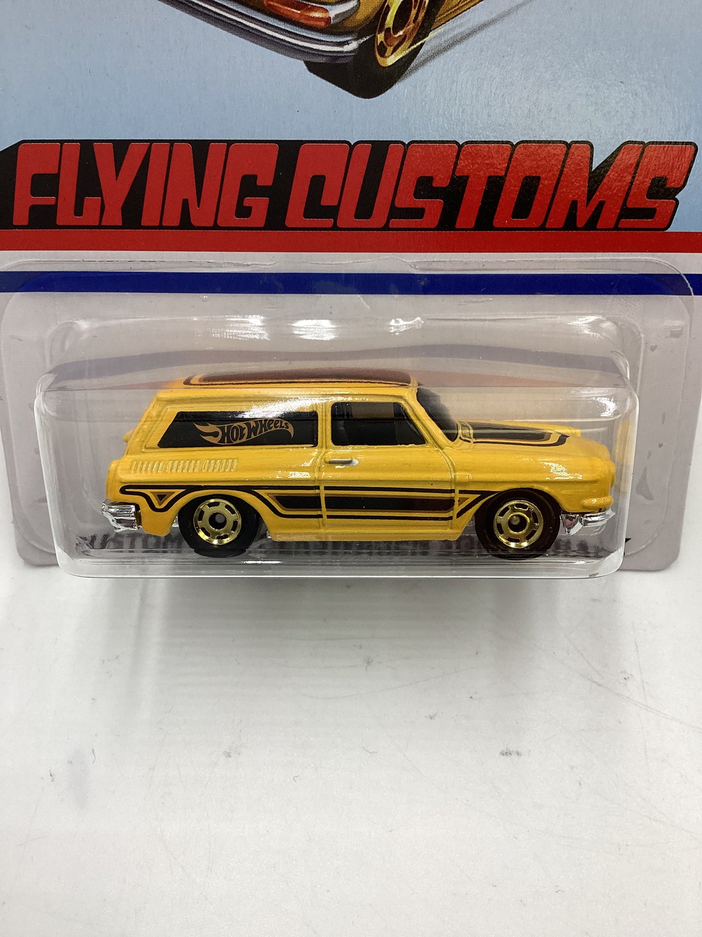 Hot Wheels Target Exclusive Flying Customs Custom 69 Volkswagen Squareback Yellow