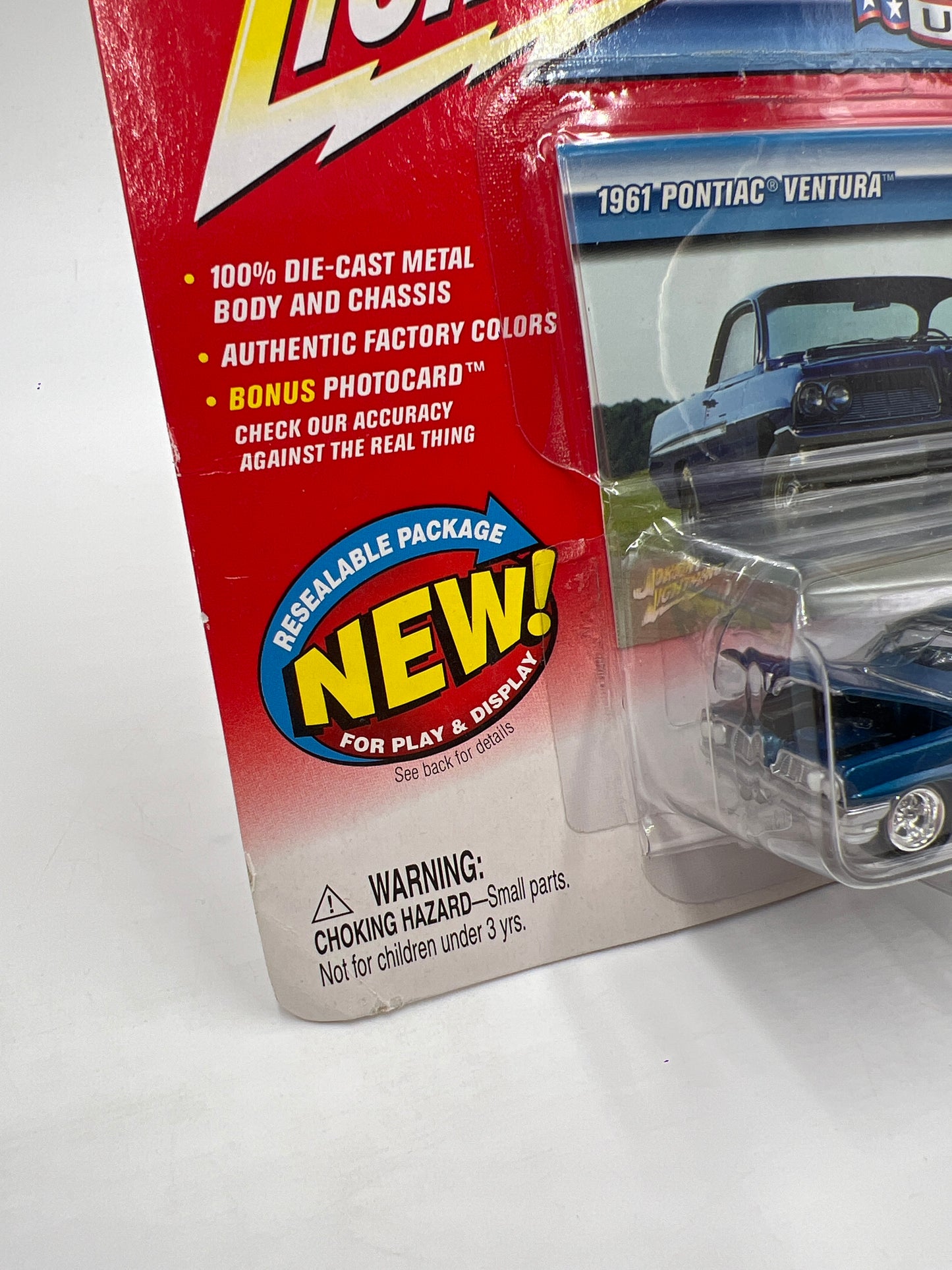 Johnny Lightning Muscle Cars USA #1 1961 Pontiac Ventura Blue 220A