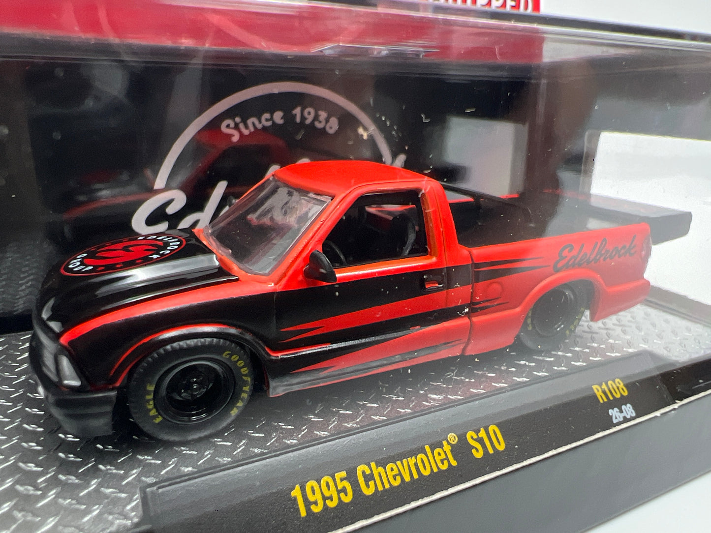 M2 Machines R108 1995 Chevrolet S10 Edelbrock