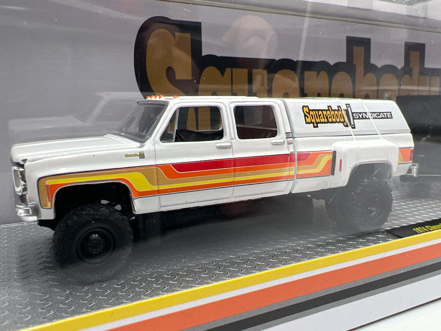 M2 Machines Auto Haulers Squarebody Syndicate 1974 Silverado C30 4x4 & 1973 Chevrolet Van G10 S45