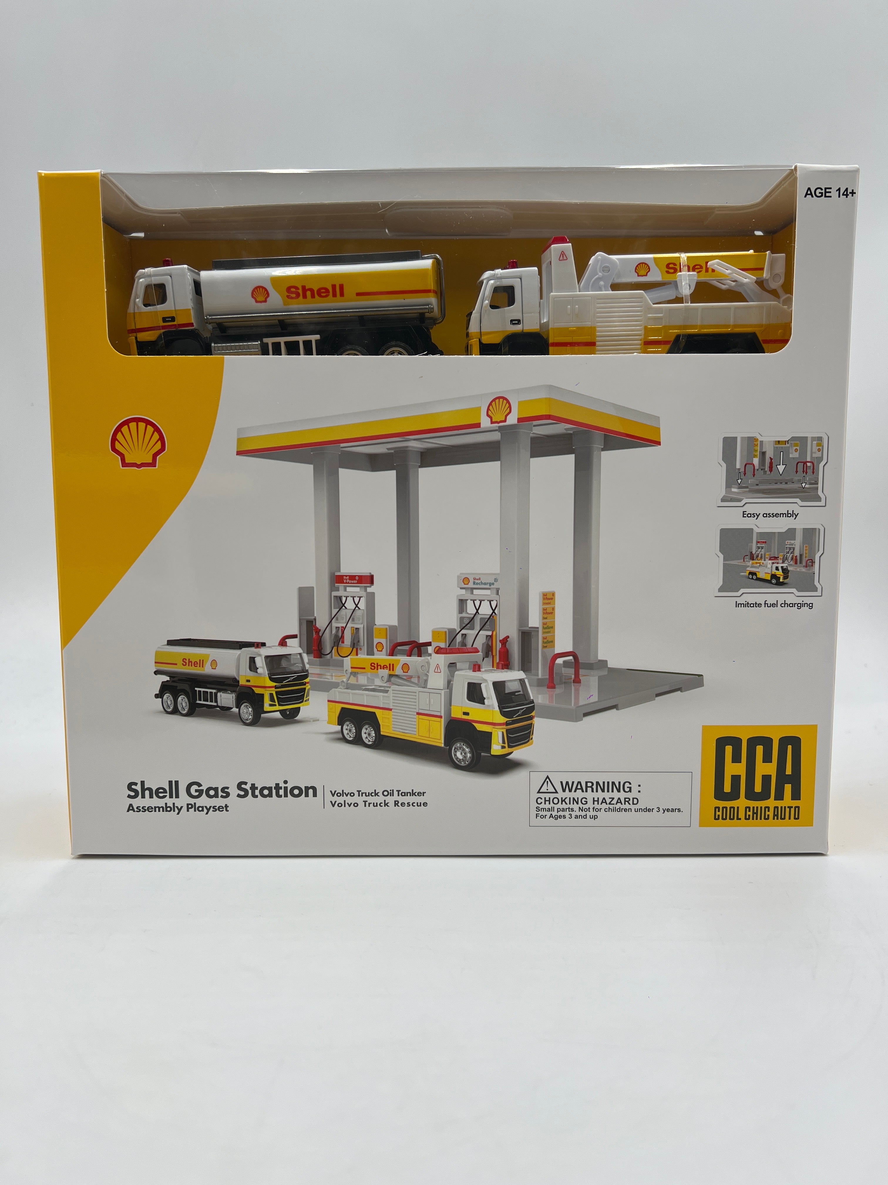 CCA 1/64 Diorama Assembly Playset Shell Gas Station W/Volvo Trucks
