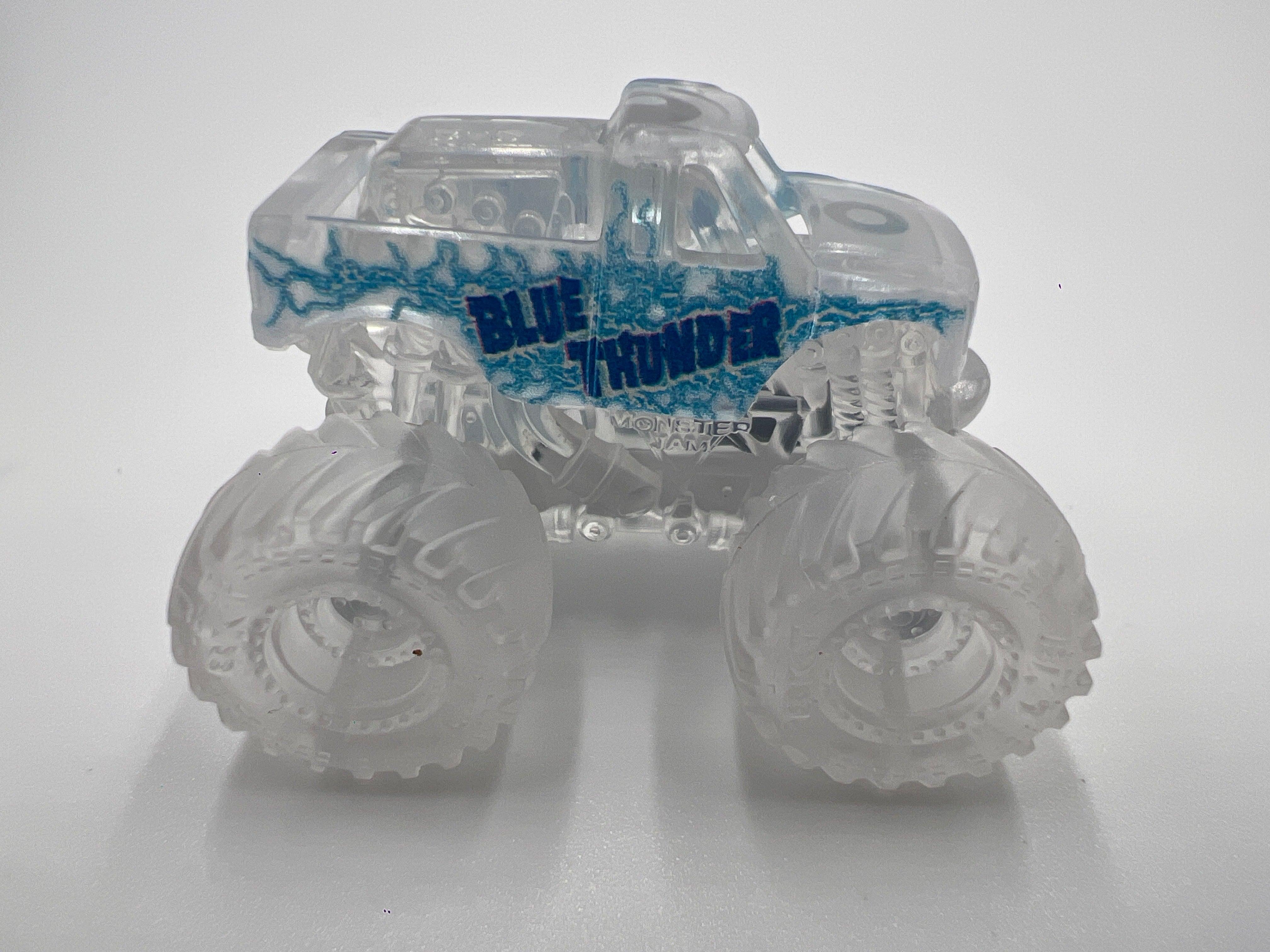 Monster Jam Mini Series 16 #735 Blue Thunder Clear Chase
