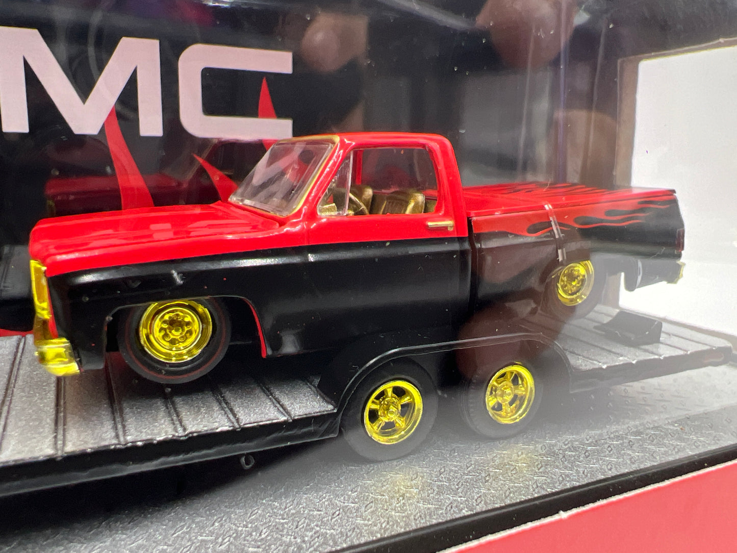 M2 Machines Auto Haulers CHASE 1973 Chevrolet Van G10 & 1976 GMC Sierra Grande 15 Custom R84