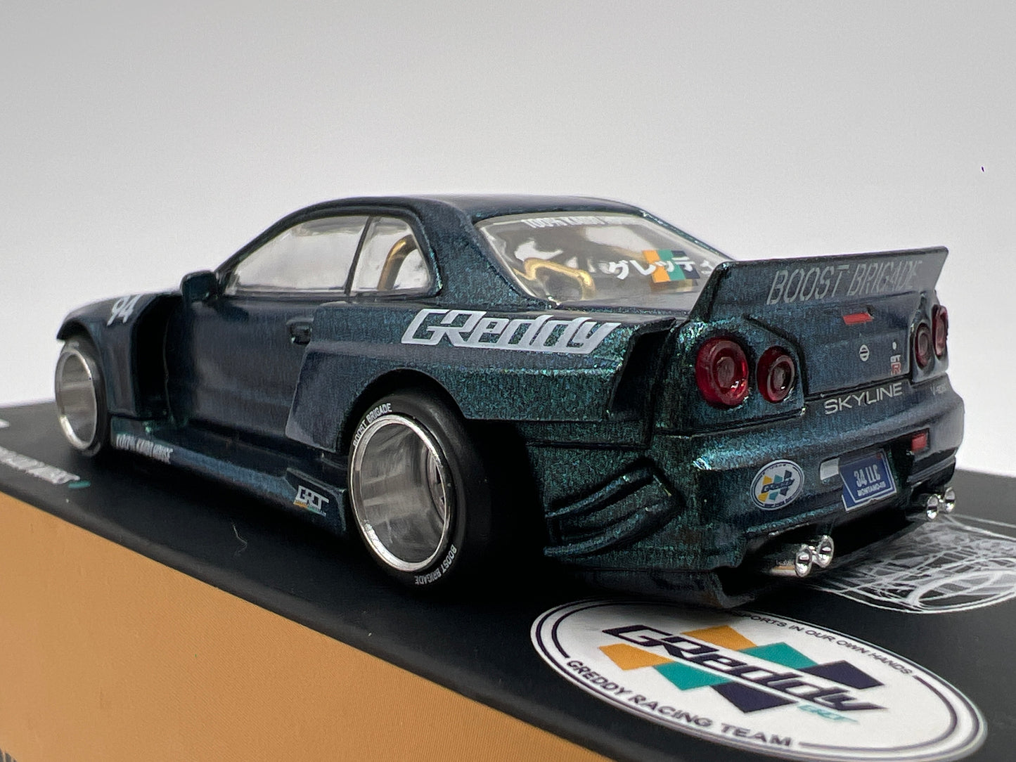 Mini GT Kaido House #074 Nissan Skyline GT-R R34 Kaido Works GReddy