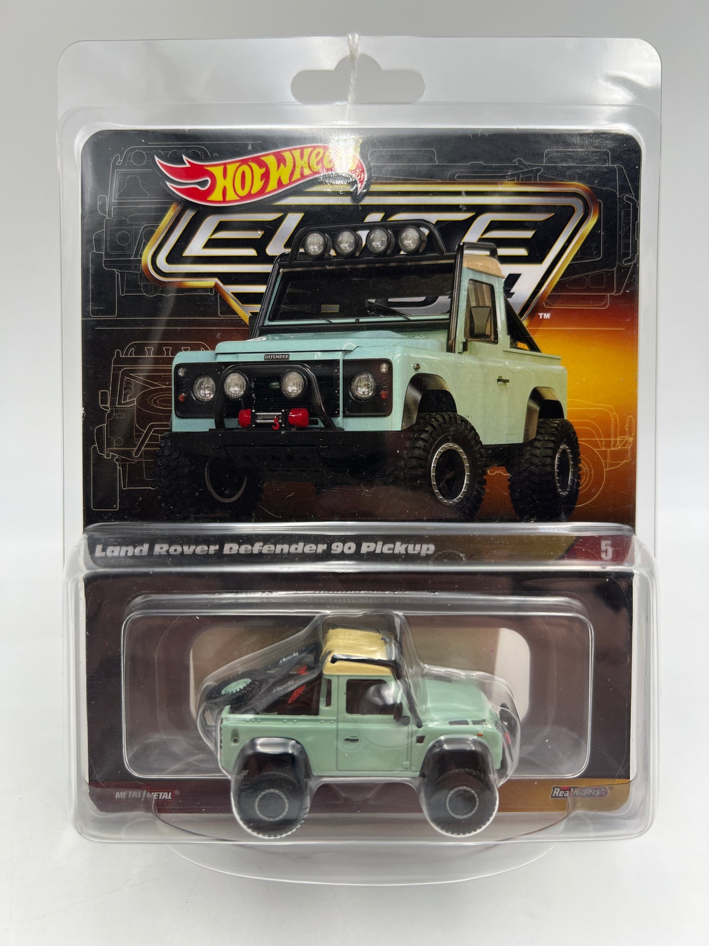 Hot Wheels RLC Elite 64 #5 Land Rover Defender 90 Pickup Green W/Protector