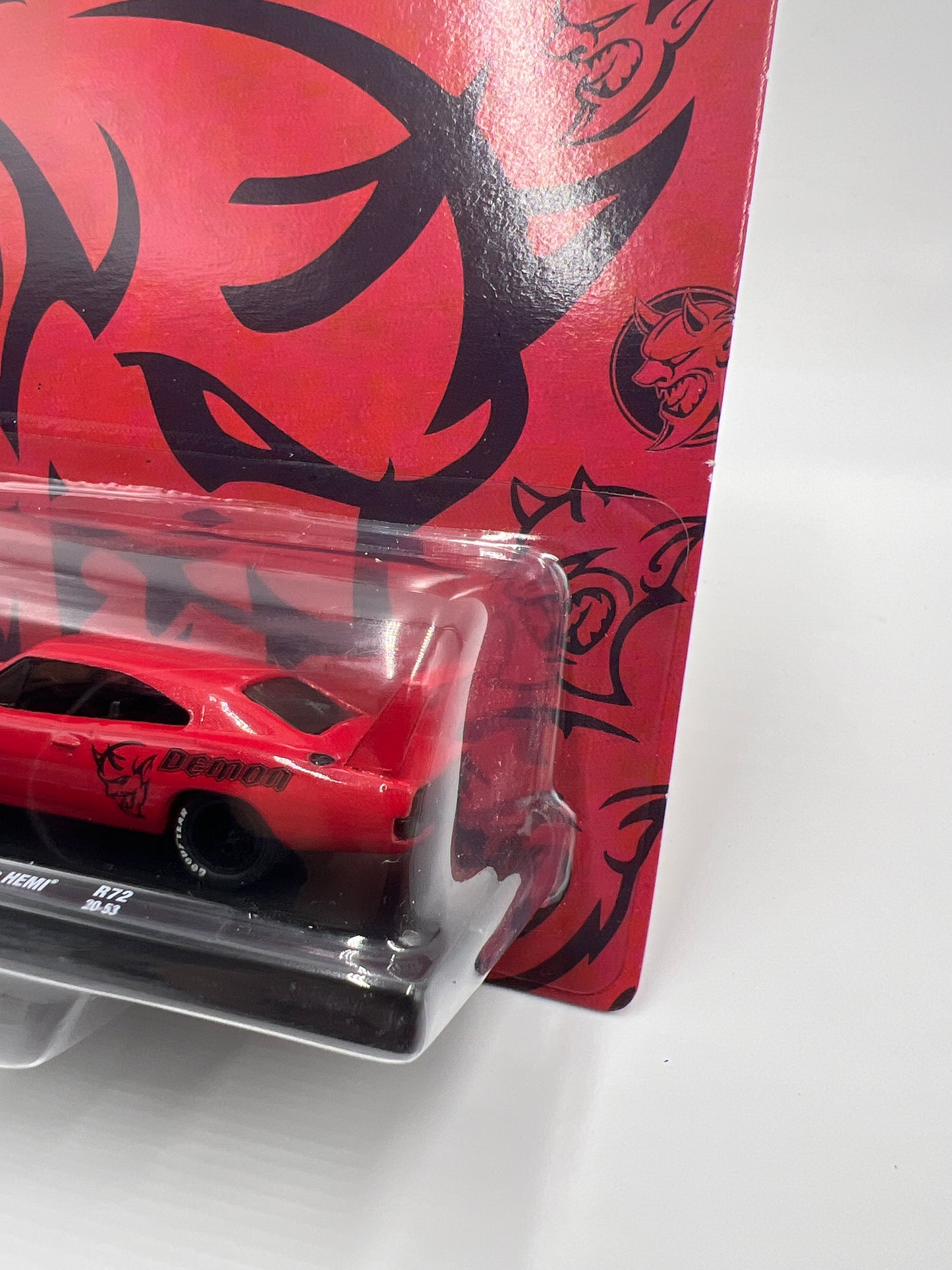 M2 Machines Auto Drivers 1969 Dodge Charger Daytona Hemi Red Demon R72 188P