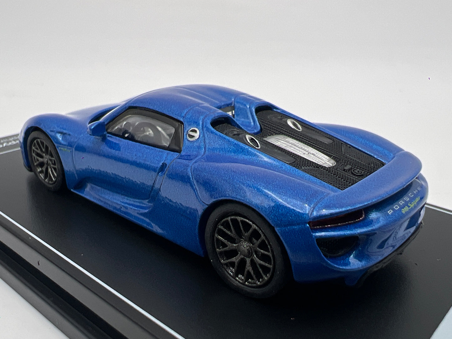 Poster Cars 1/64 Hypercar League Collection #18 Porsche 918 Spyder Blue
