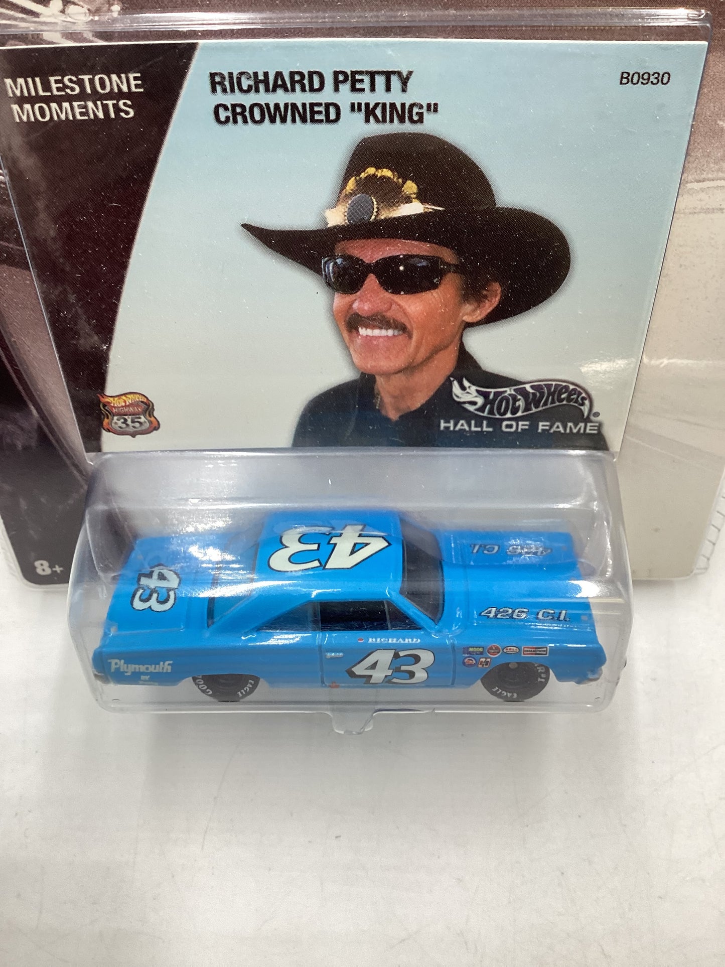 Hot wheels Hall of Fame Milestone Moments 67 Plymouth Richard Petty Crowned King