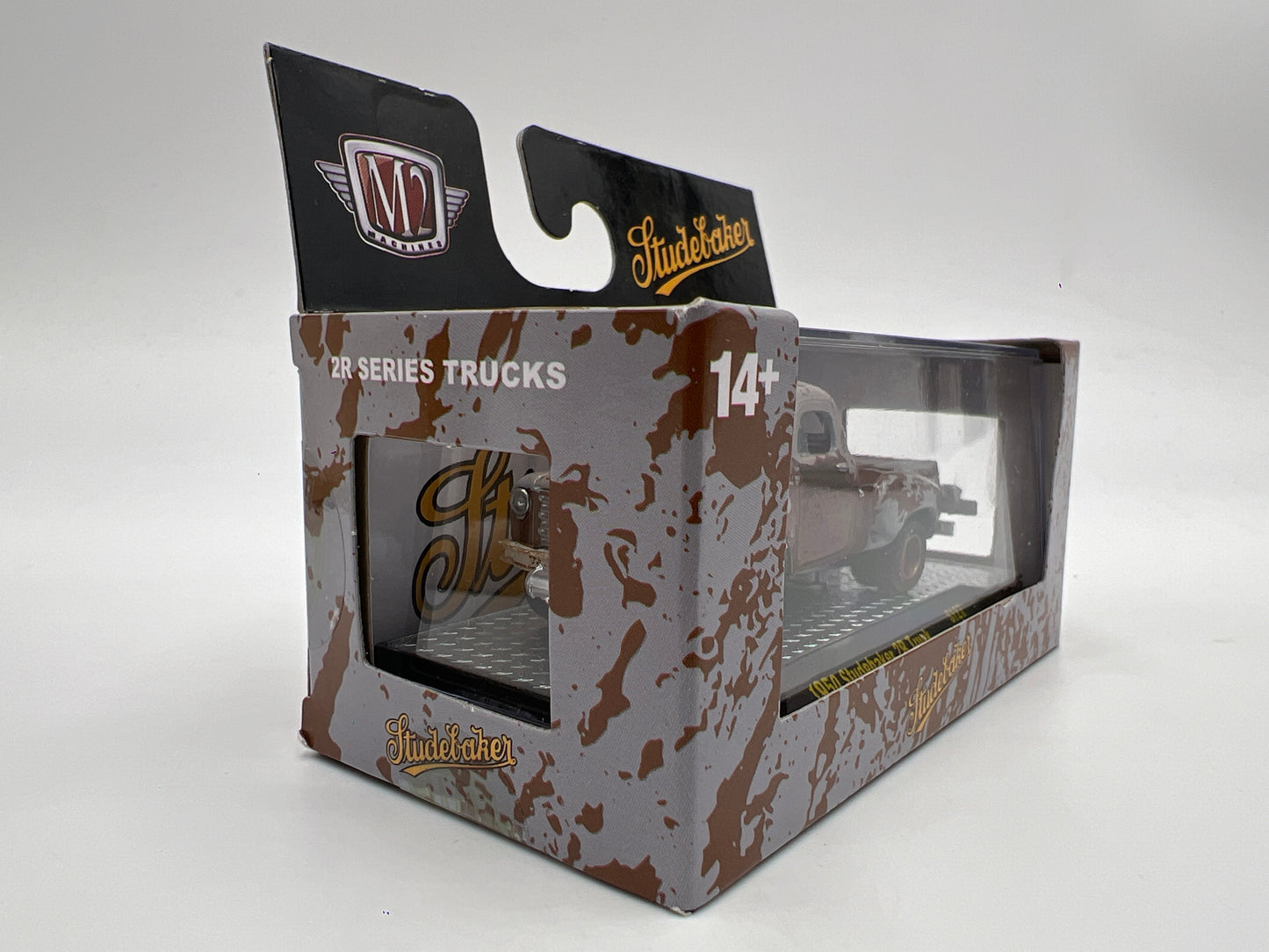 M2 Machines 2R Series Trucks 1950 Studebaker 2R Truck Weathered S127