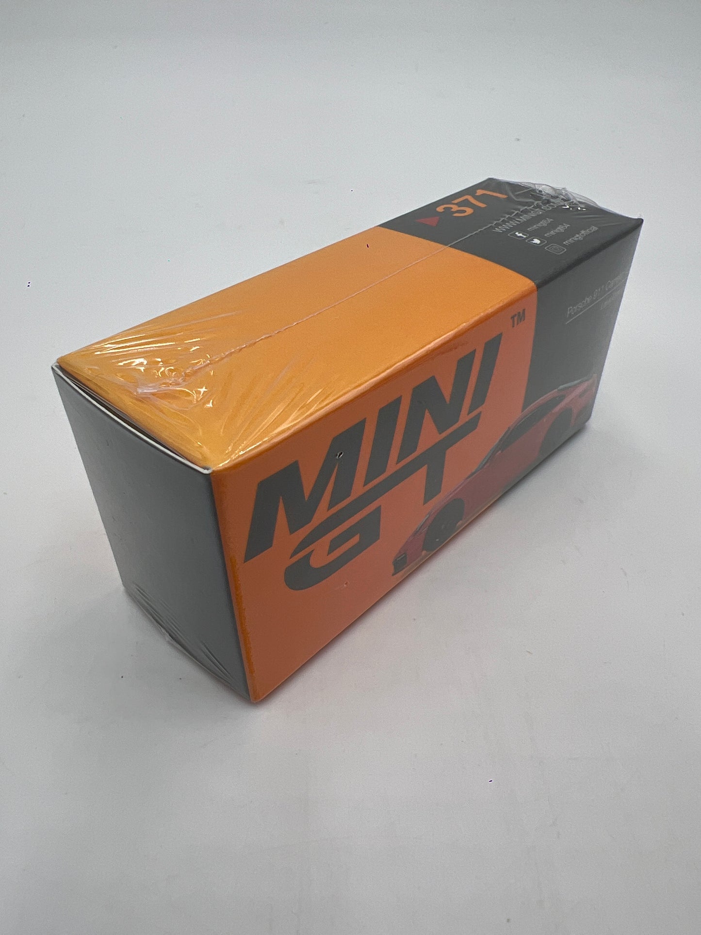 MiniGT Porsche 911 Carrera 4S Lava Orange Sealed