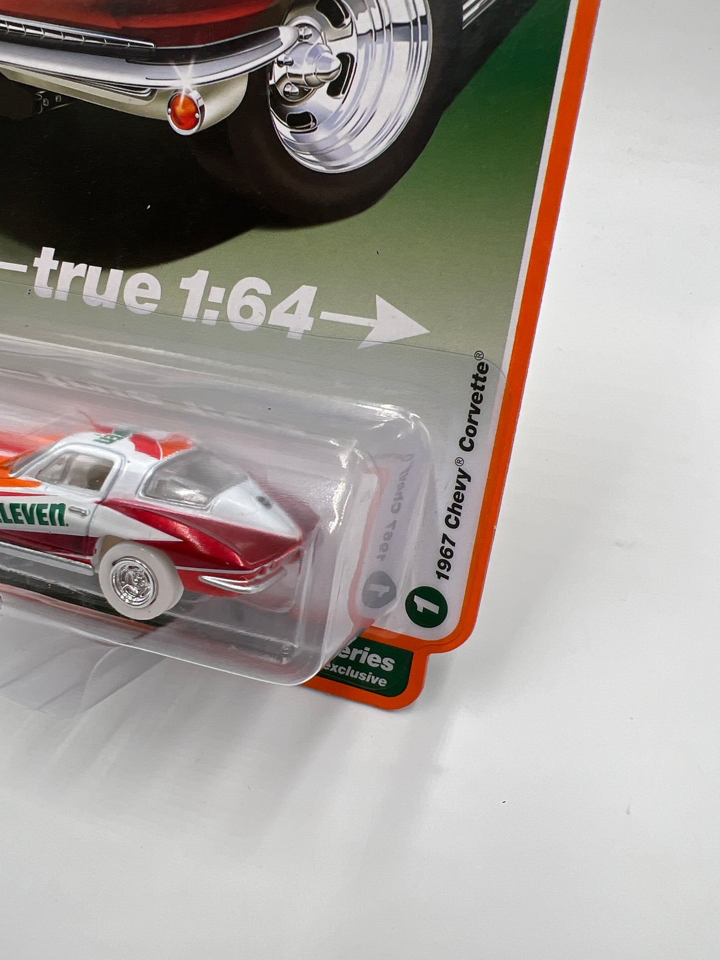 Auto World Ultra Red Chase 7-Eleven Exclusive Deluxe Series #1 1967 Chevy Corvette