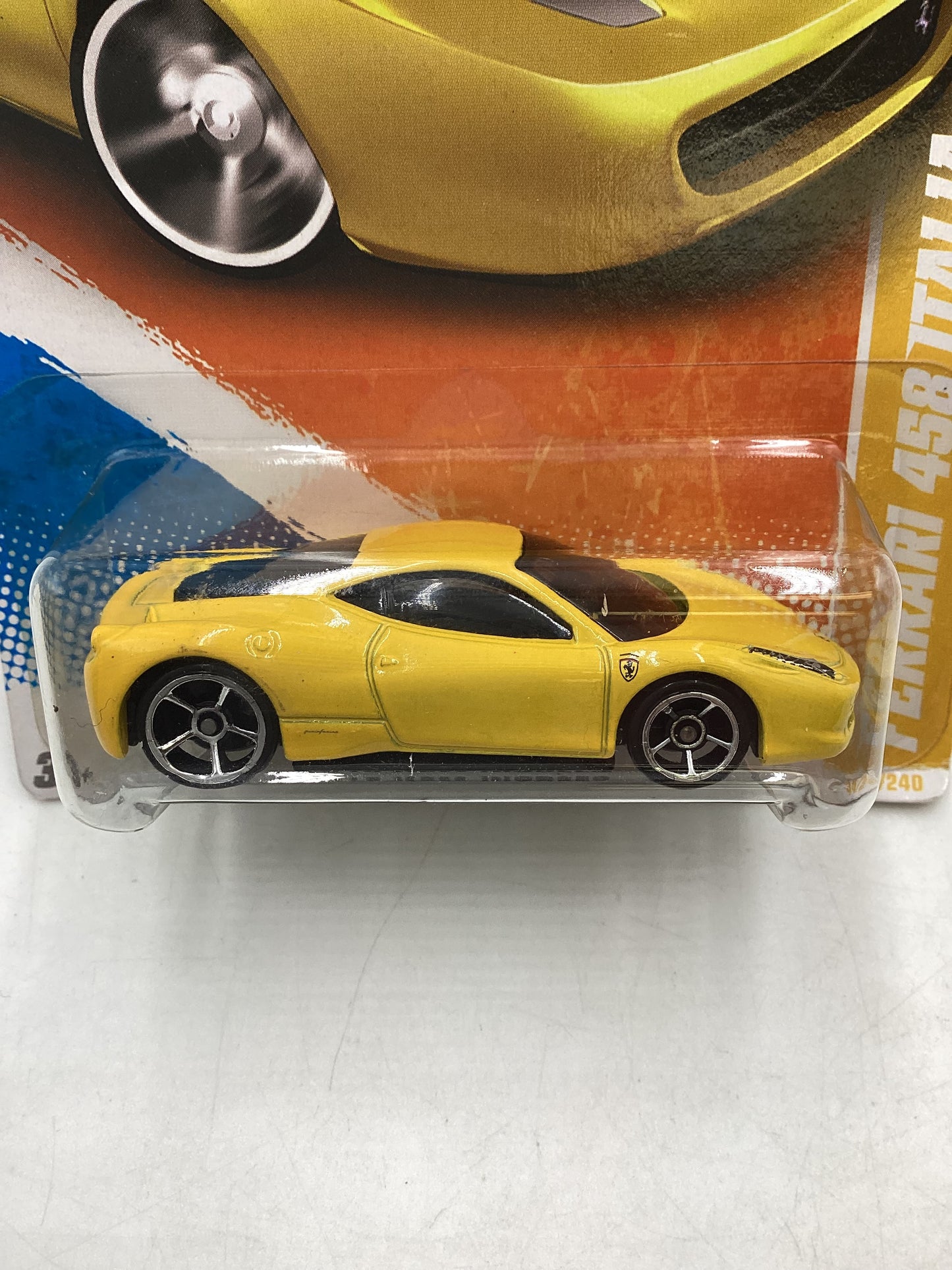 2010 Hot Wheels #34 Ferrari 458 Italia Yellow (SR)