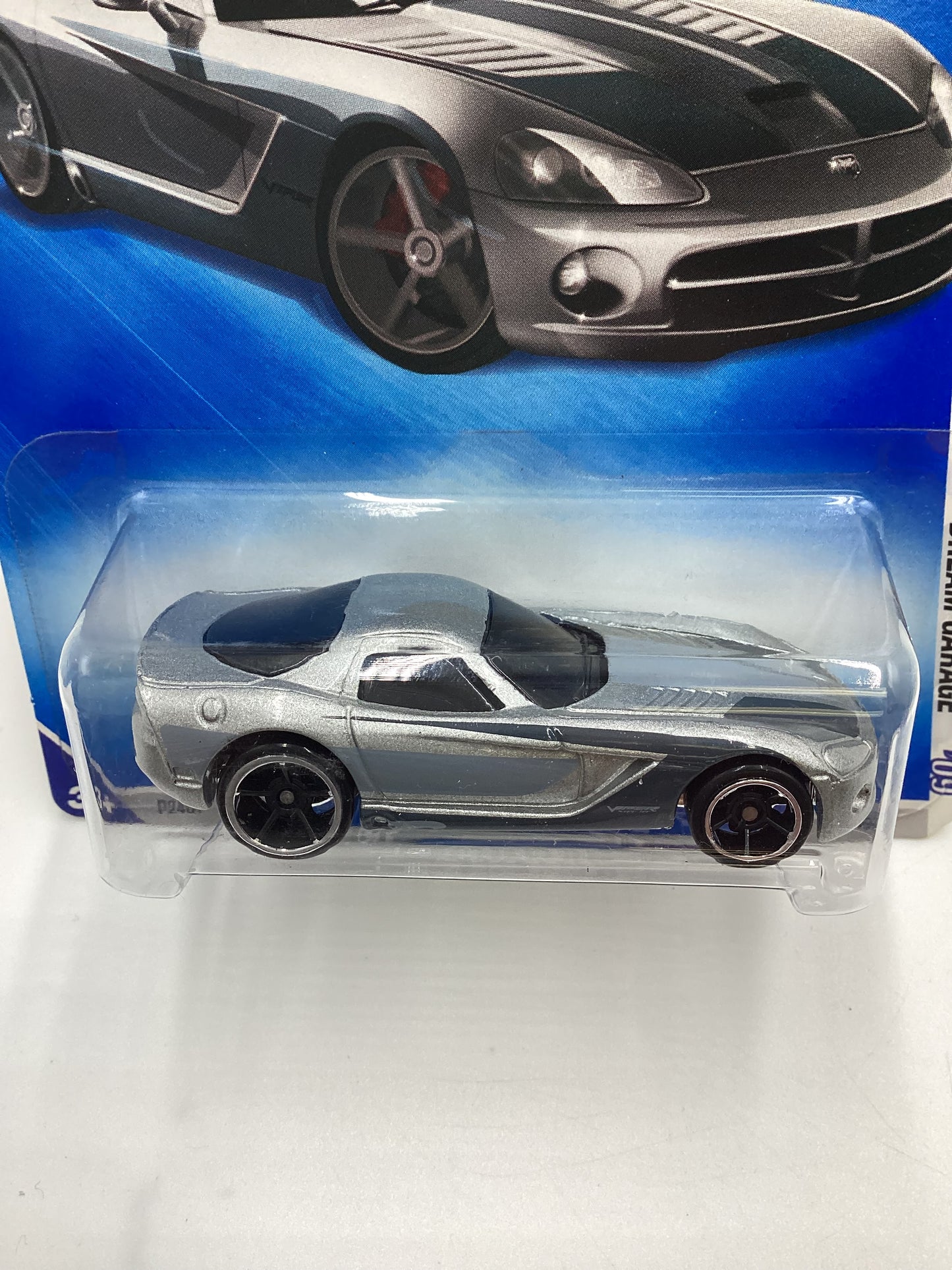 2009 Hot Wheels #147 2006 Dodge Viper Silver 39C