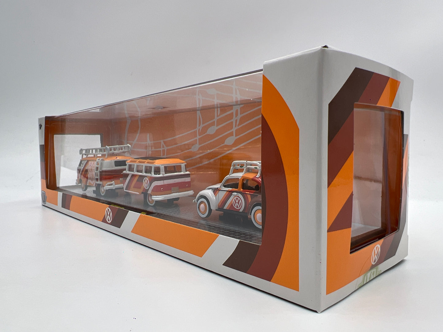 M2 Machines Auto Haulers 1960 VW Delivery Van & 1953 VW Beetle Deluxe USA Model R90