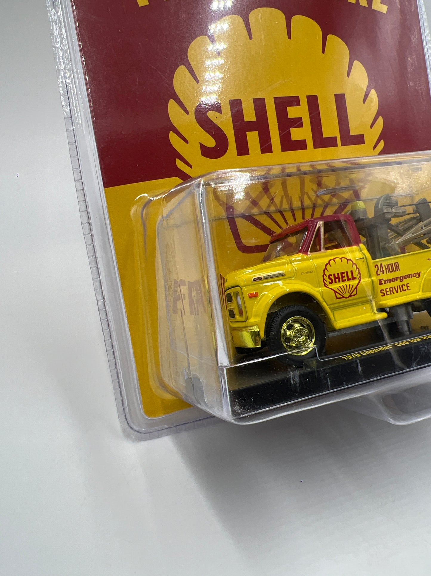M2 Machines Hobby Exclusive CHASE Shell 1970 Chevrolet C60 Tow Truck Yellow HS45