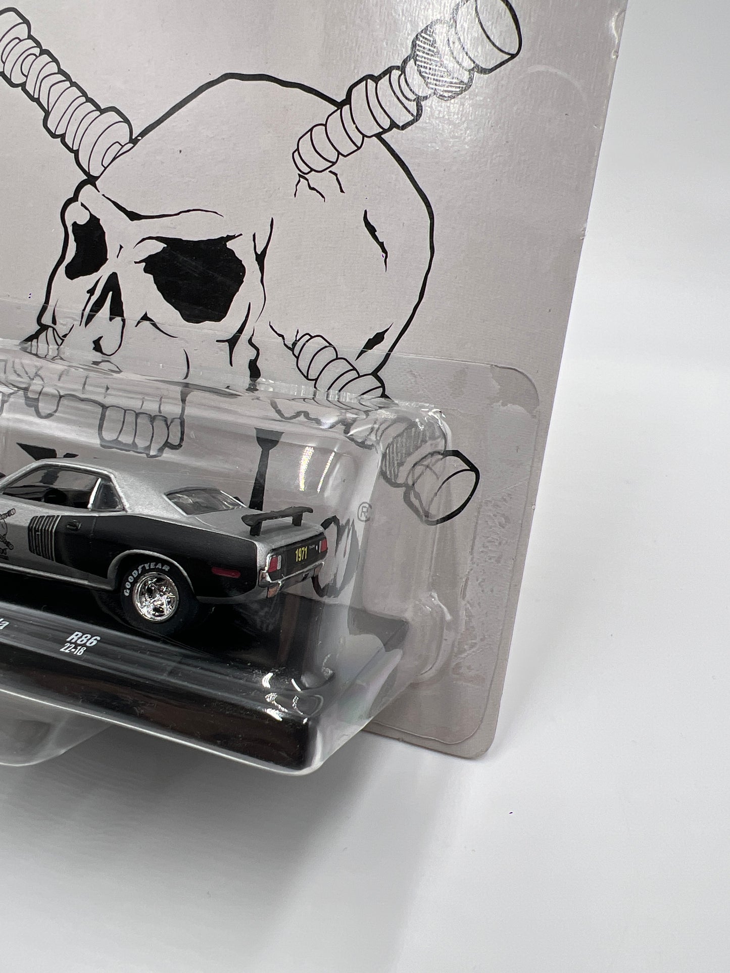 M2 Machines Auto Drivers 1971 Plymouth Hemi Cuda Silver/Black Lunati R86 193B