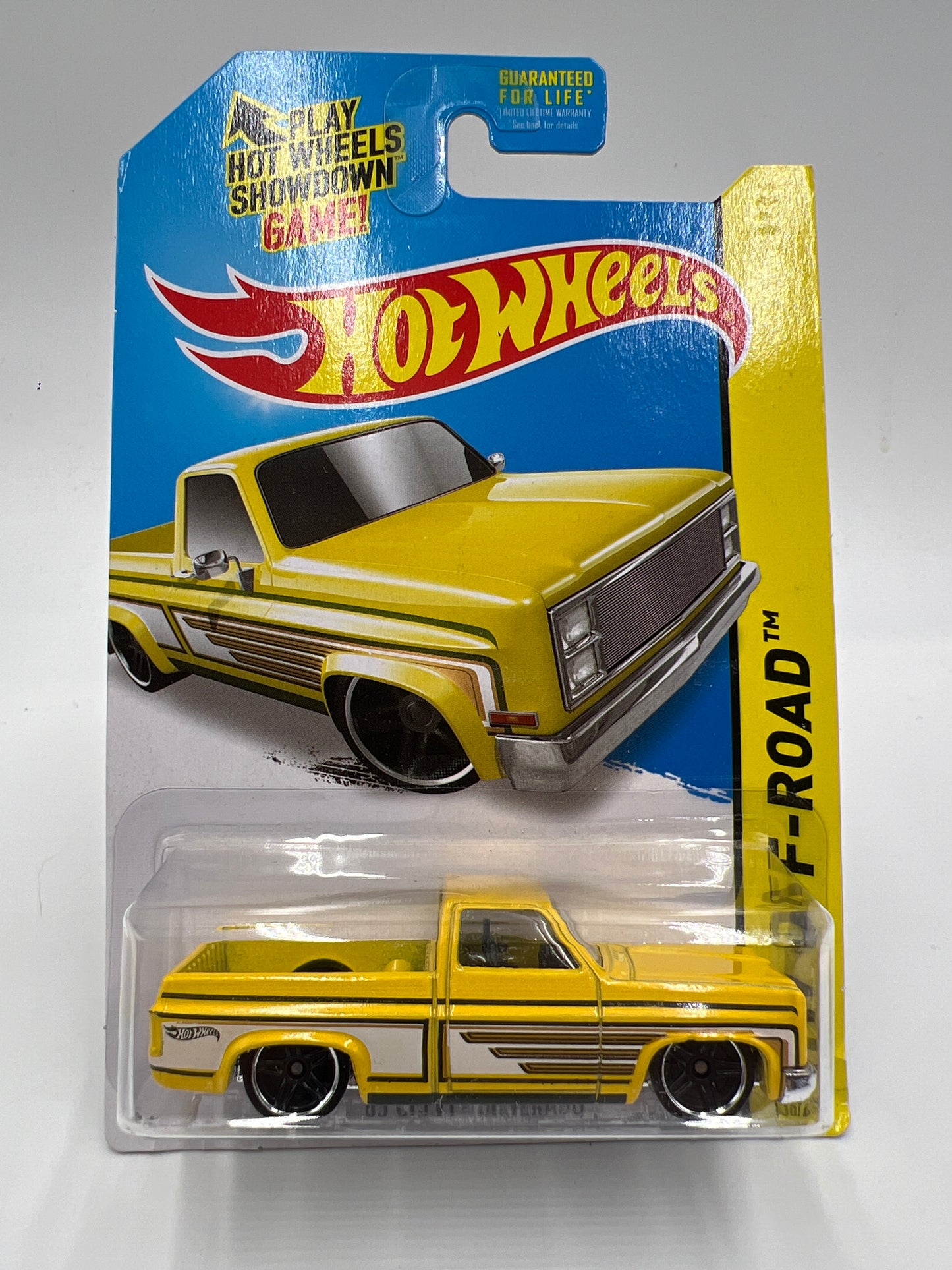 2014 Hot Wheels Off-Road #136 83 Chevy Silverado Yellow W/Protector