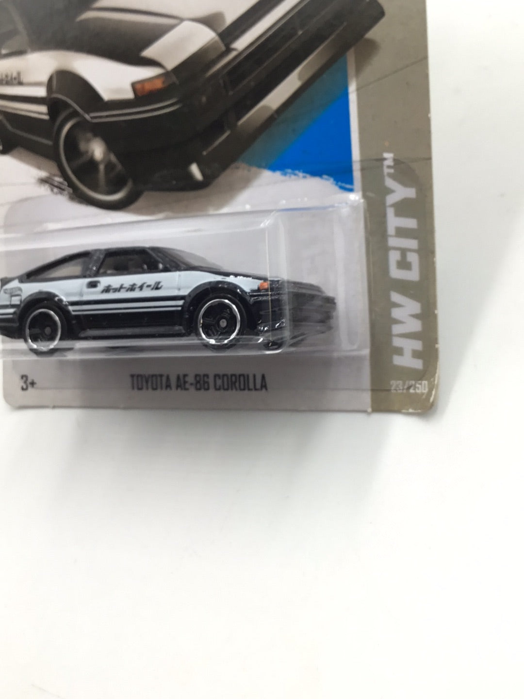 2013 hot wheels #23 Toyota AE 86 Corolla with protector