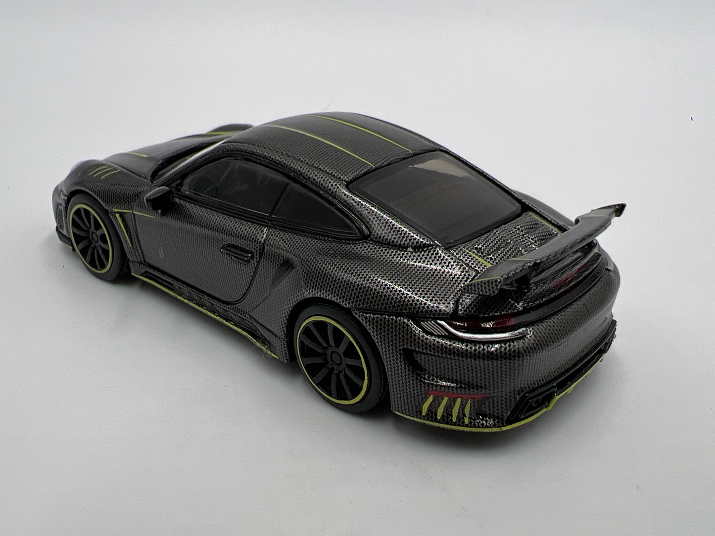 Pop Race 1/64 Porsche 992 Stinger GTR Full Carbon Fiber PR64-17